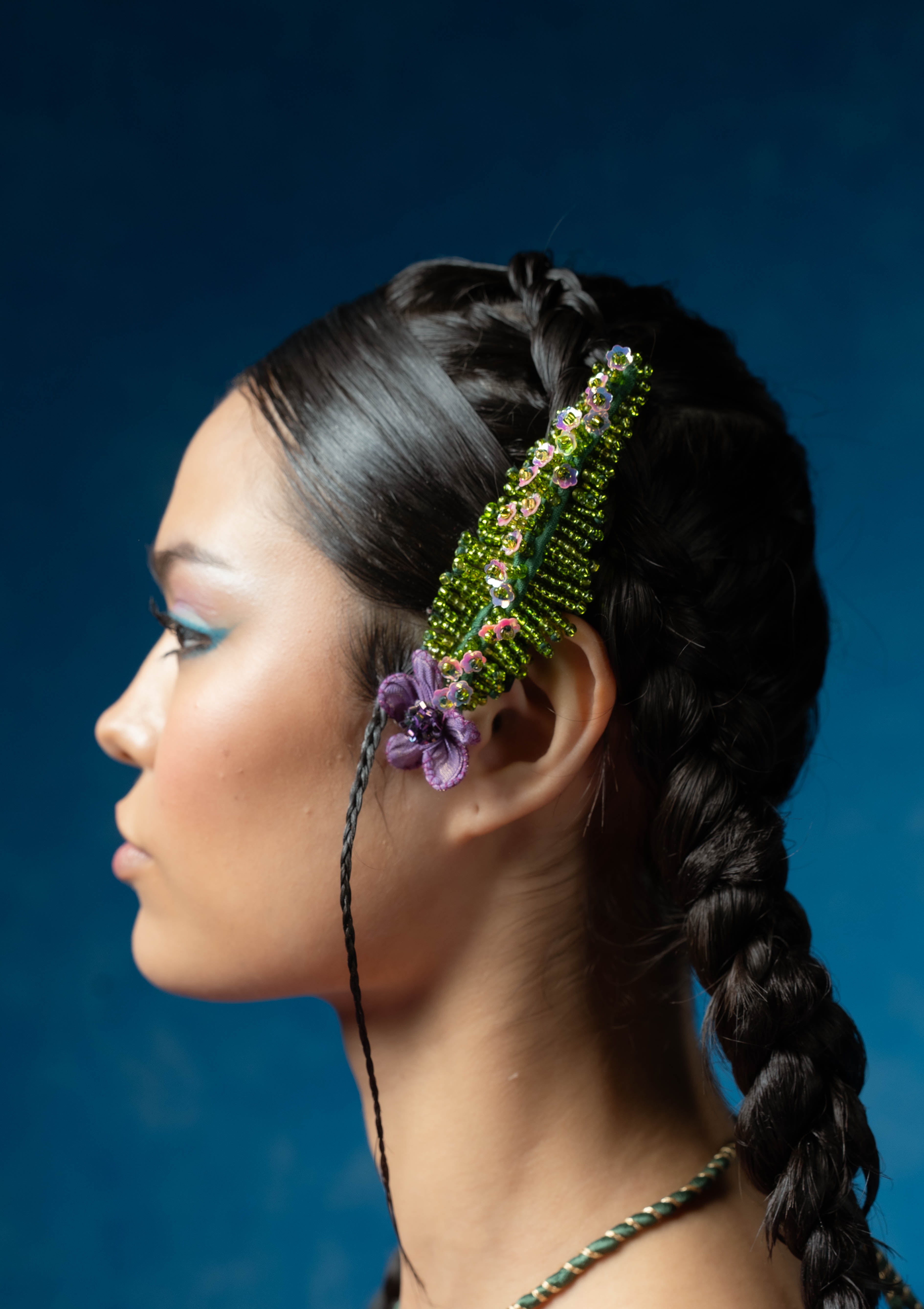 Suggha Floral Clip