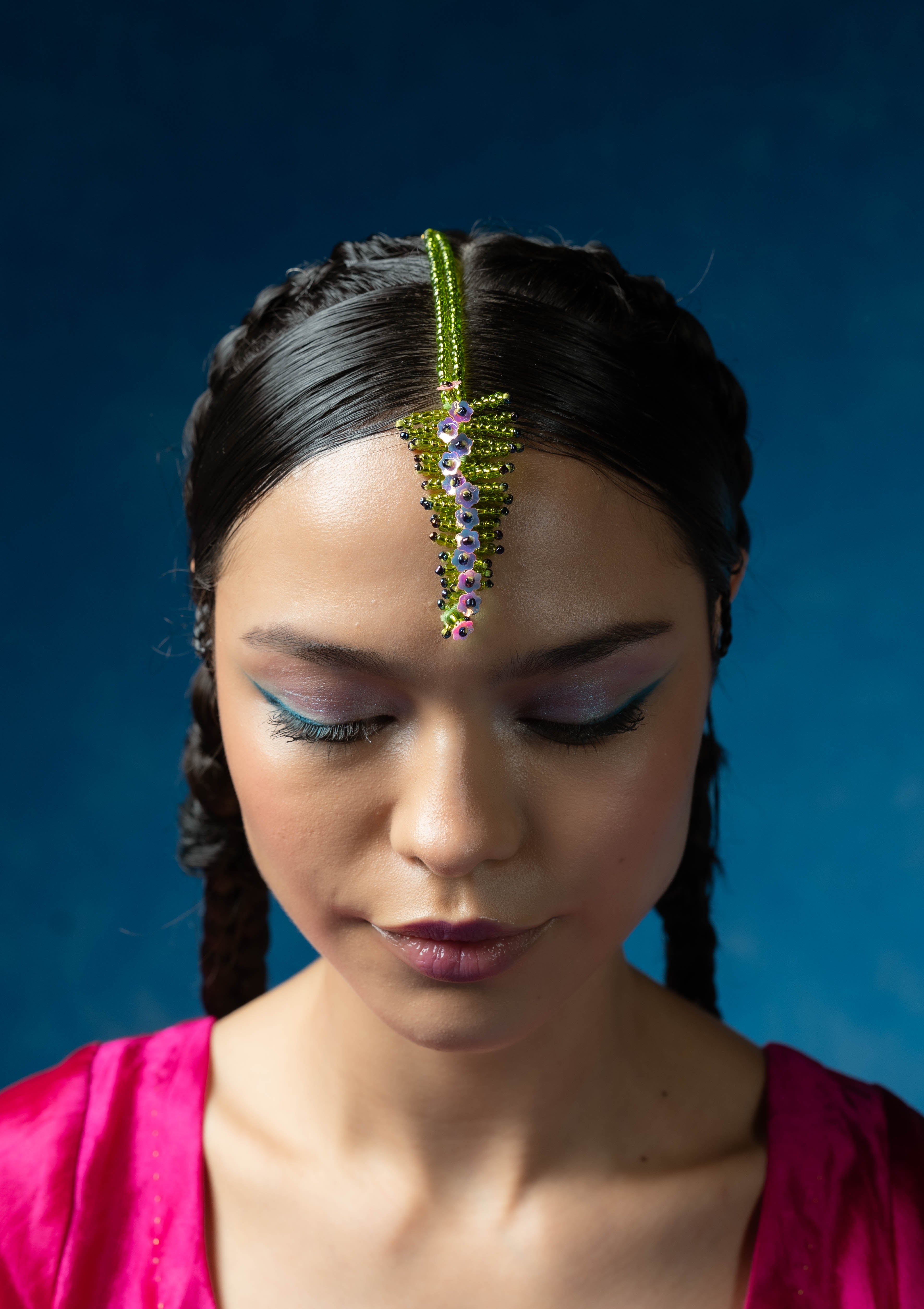 Suggha Floral Mangtikka