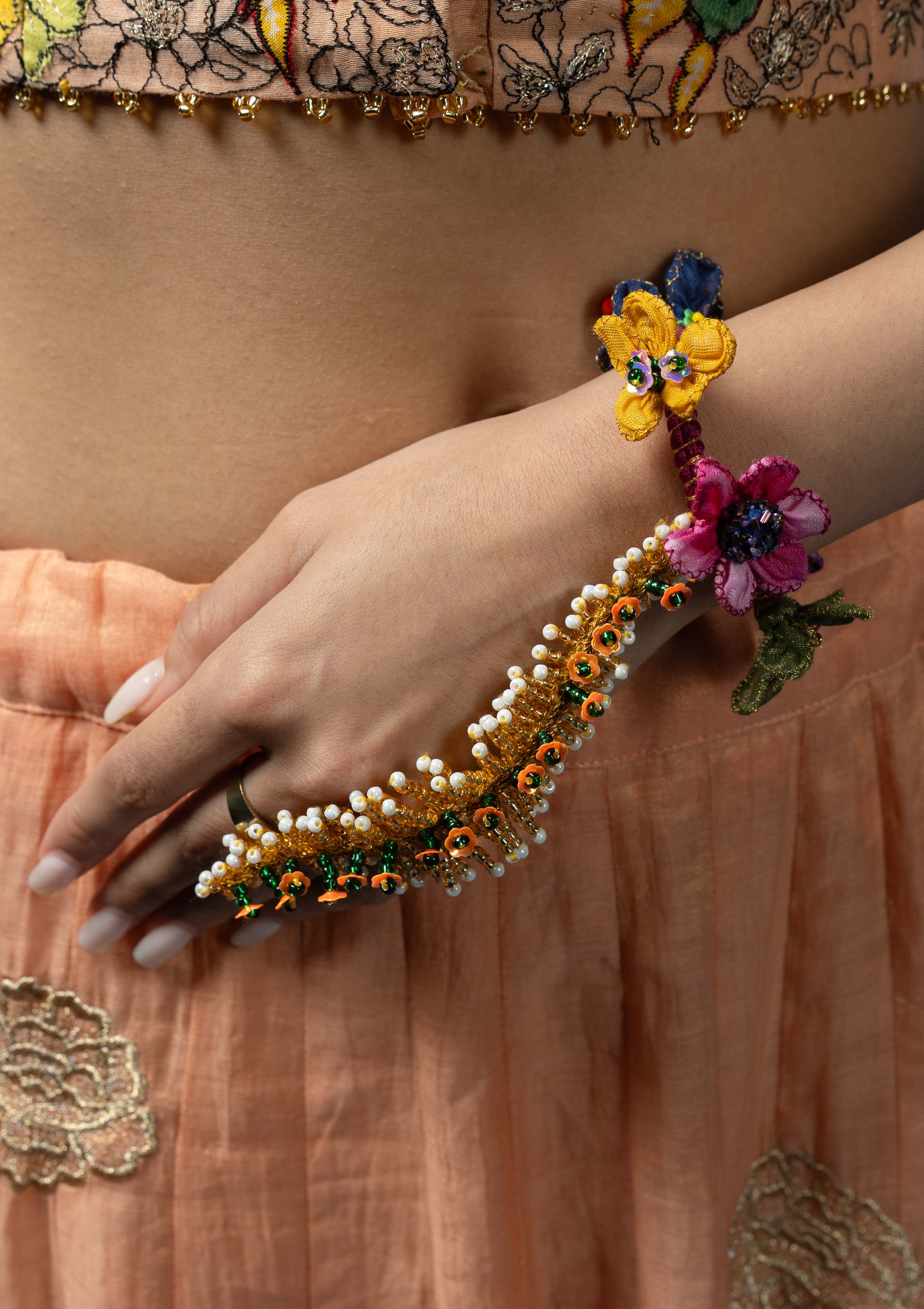 Phoolika Floral Hathphool