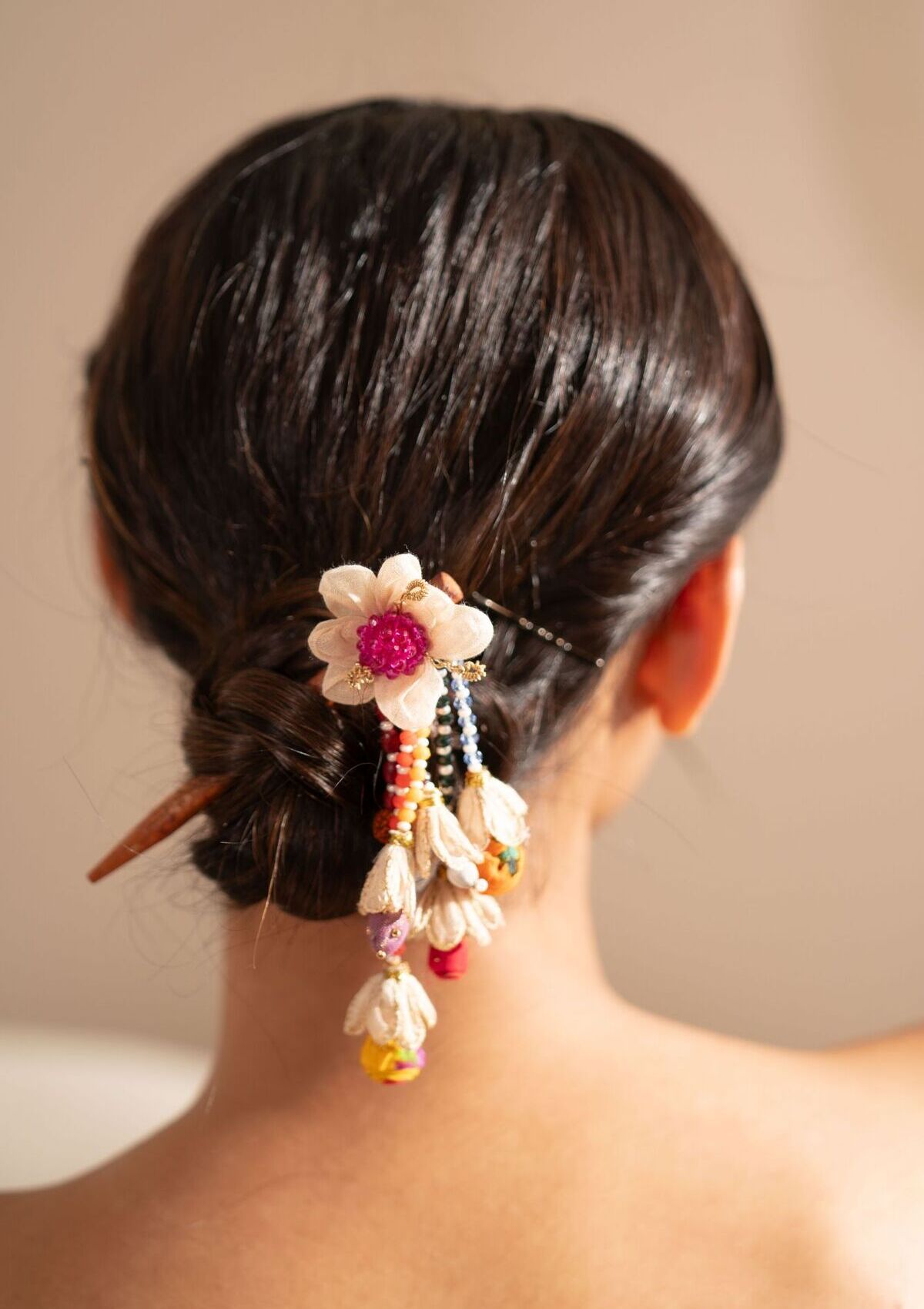 Aili Floral Juda Stick