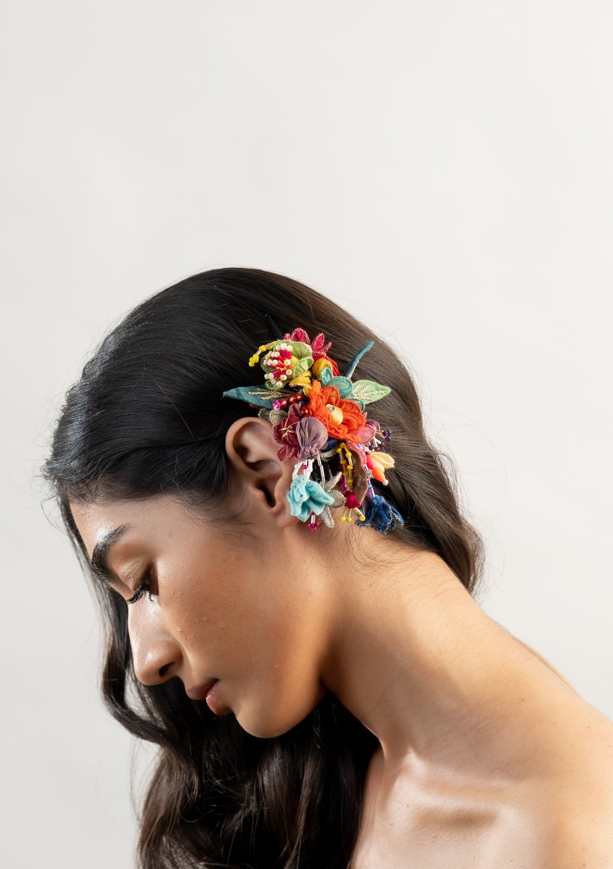 Bodil Floral Bead Claw Clip