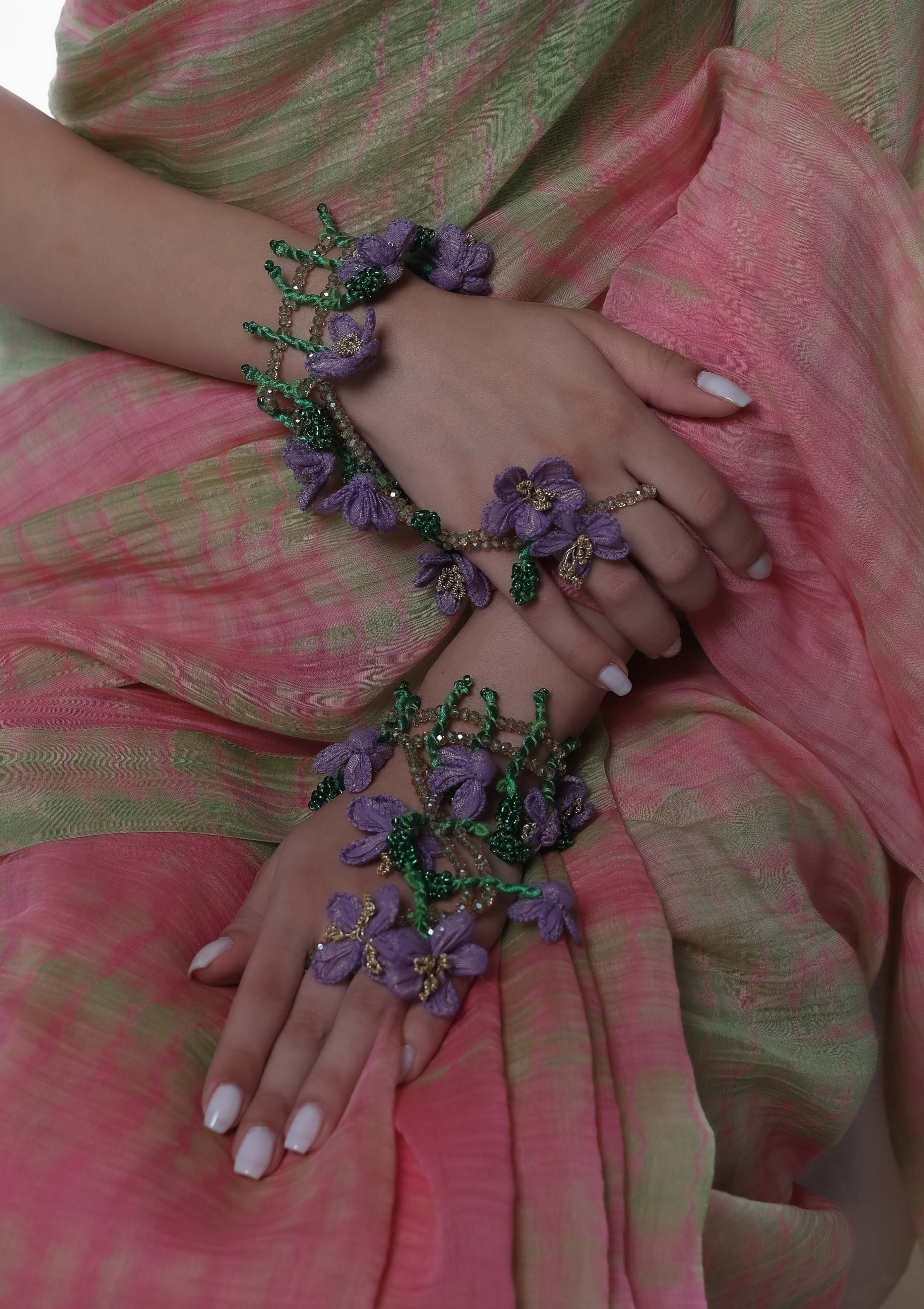 Blumika Floral Hathphool