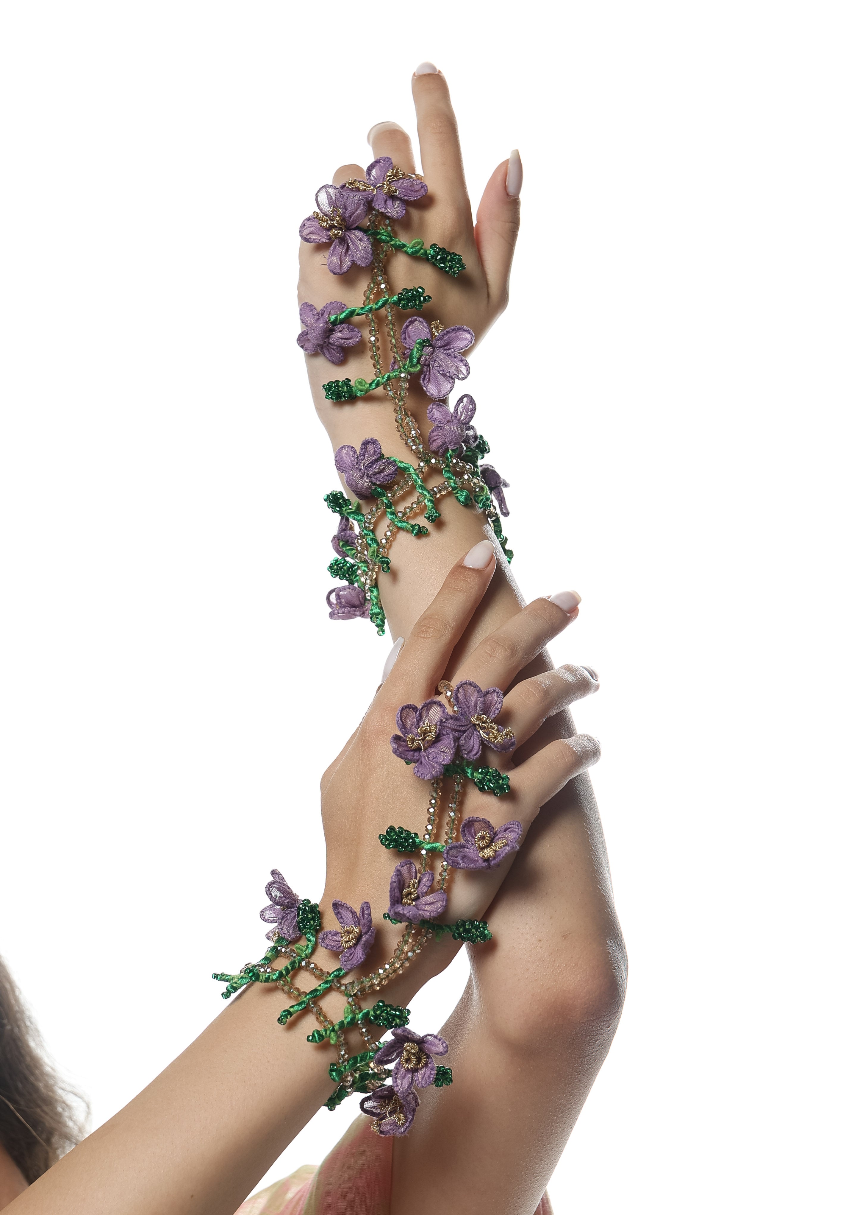 Blumika Floral Hathphool