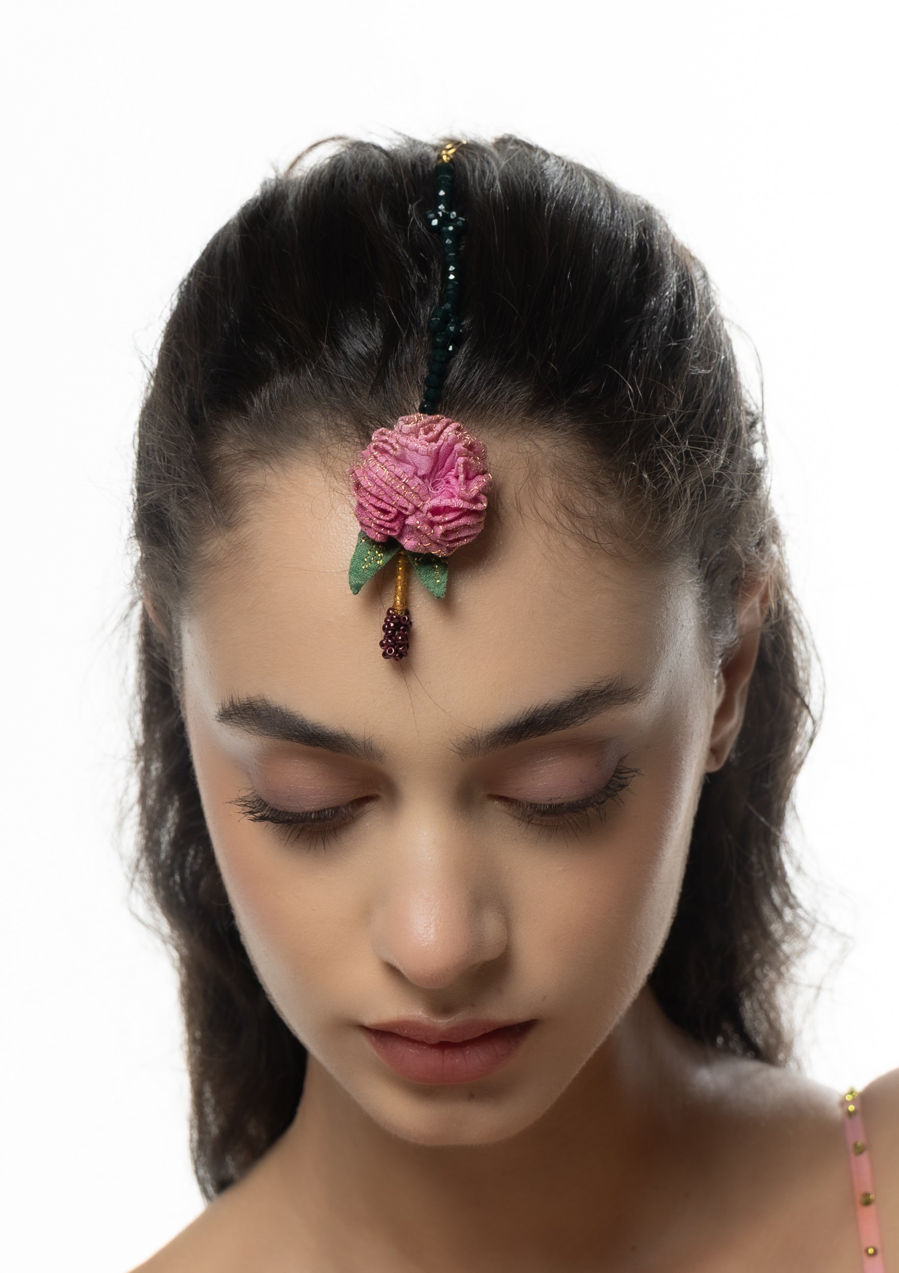 Vasumati Floral Mangtikka