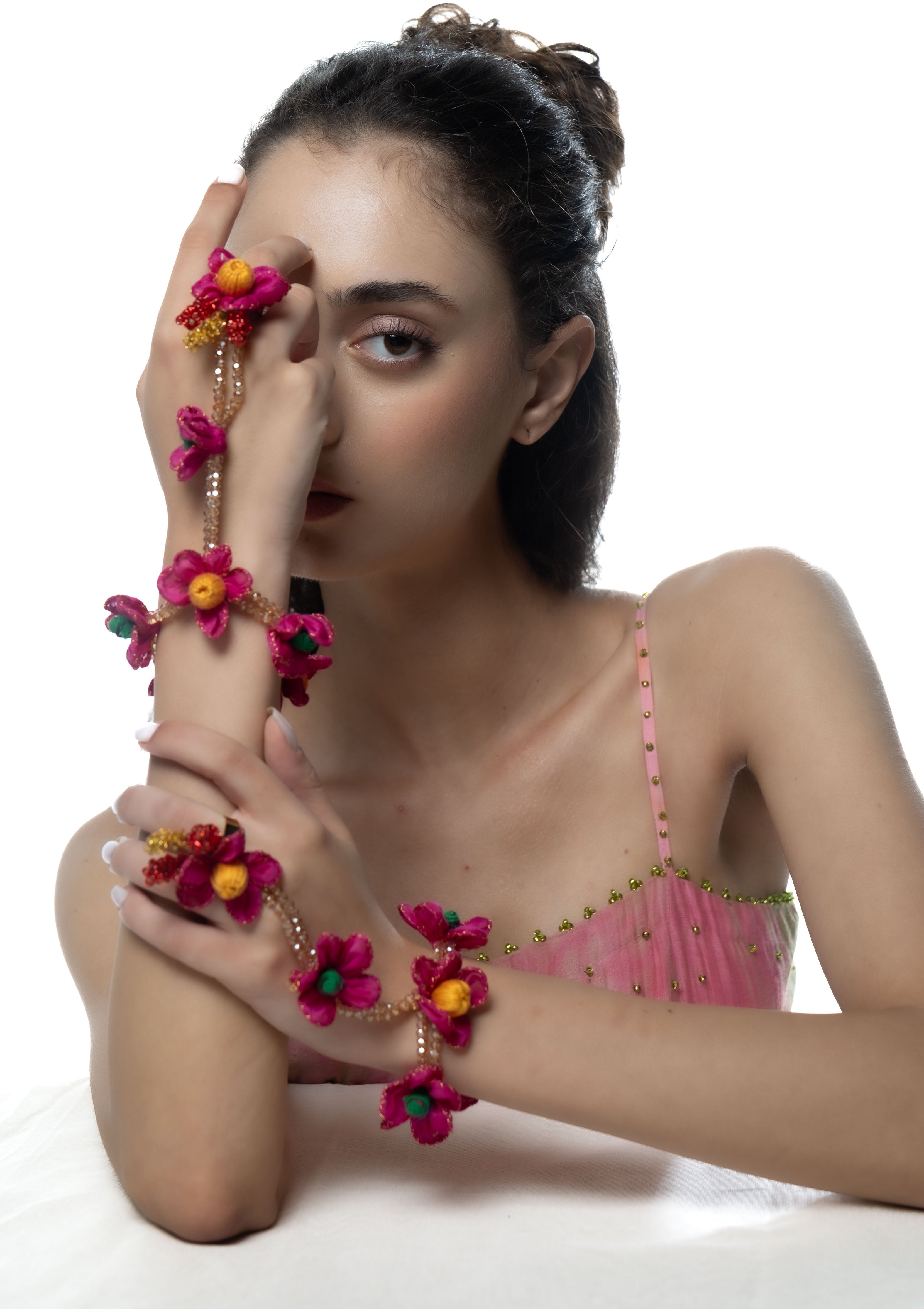 Kamboja Floral Hathphool