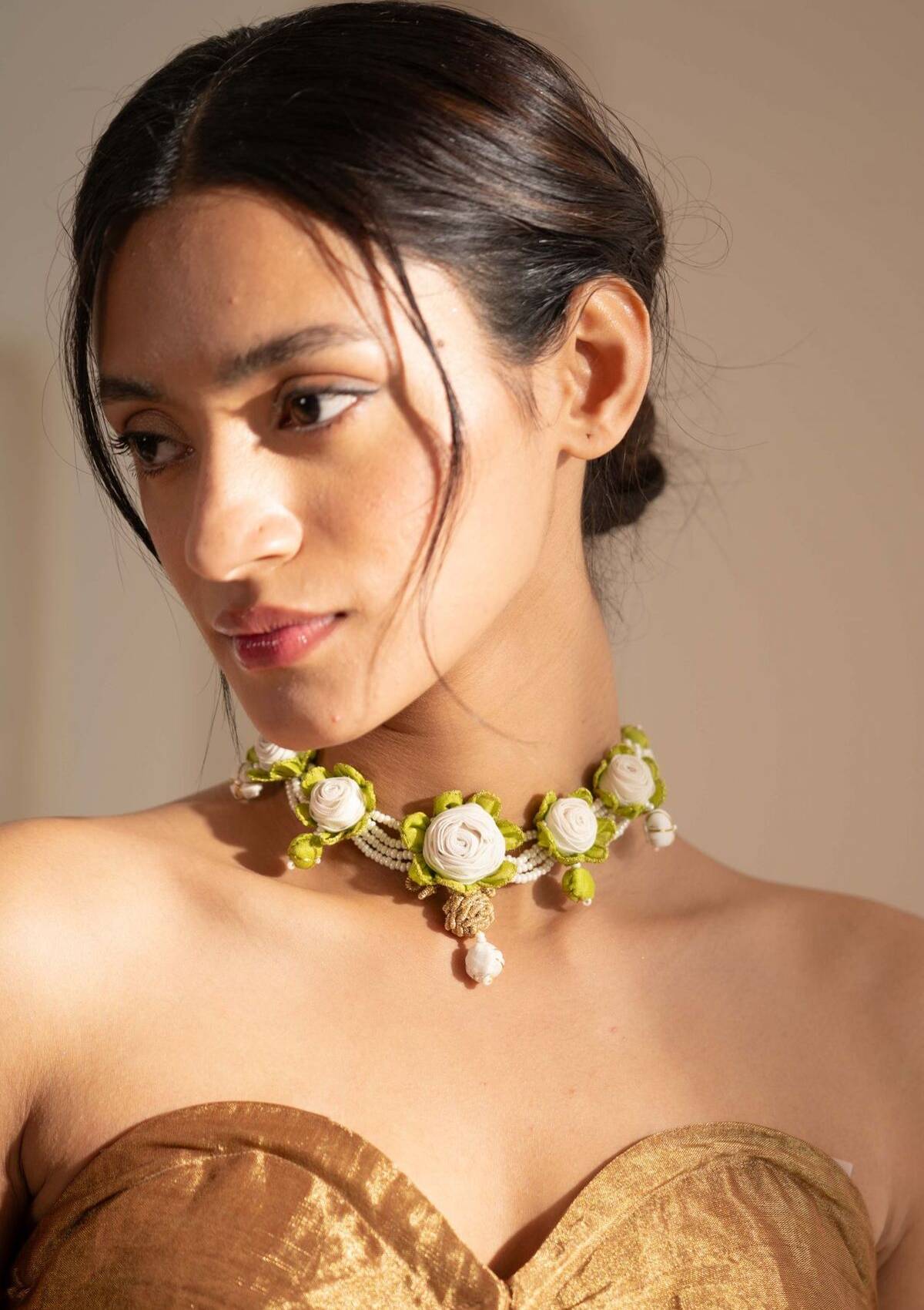 Deeya Floral Necklace