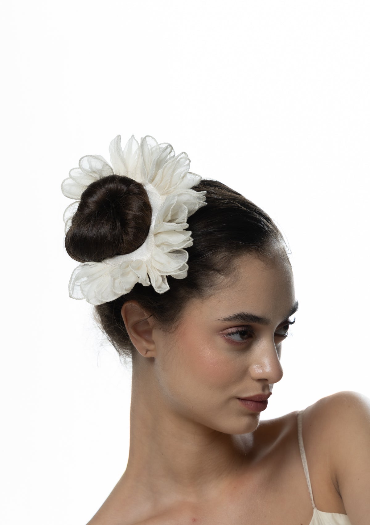 Varsha Lily Scrunchie Rubber Band
