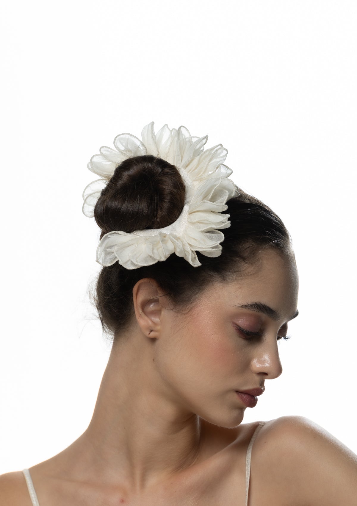 Varsha Lily Scrunchie Rubber Band