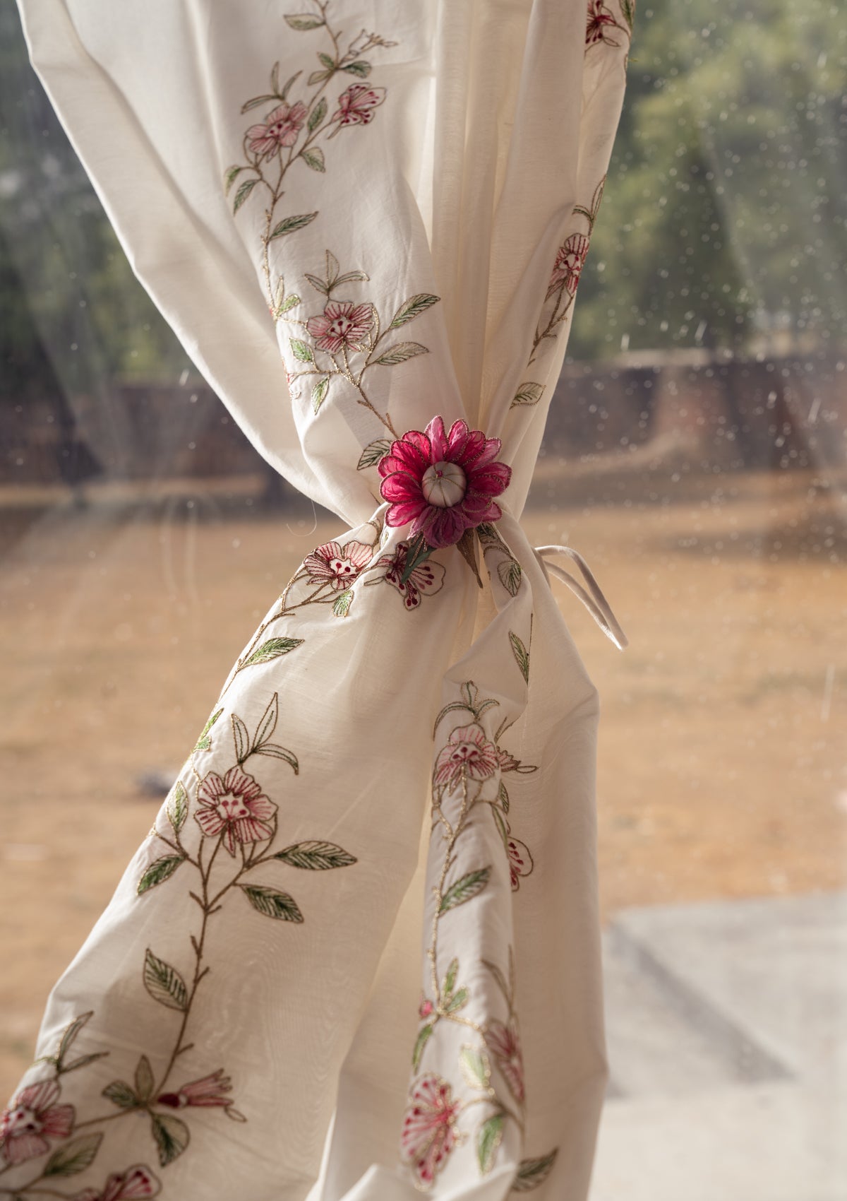 Gerbera Curtain Ties - Set of 2