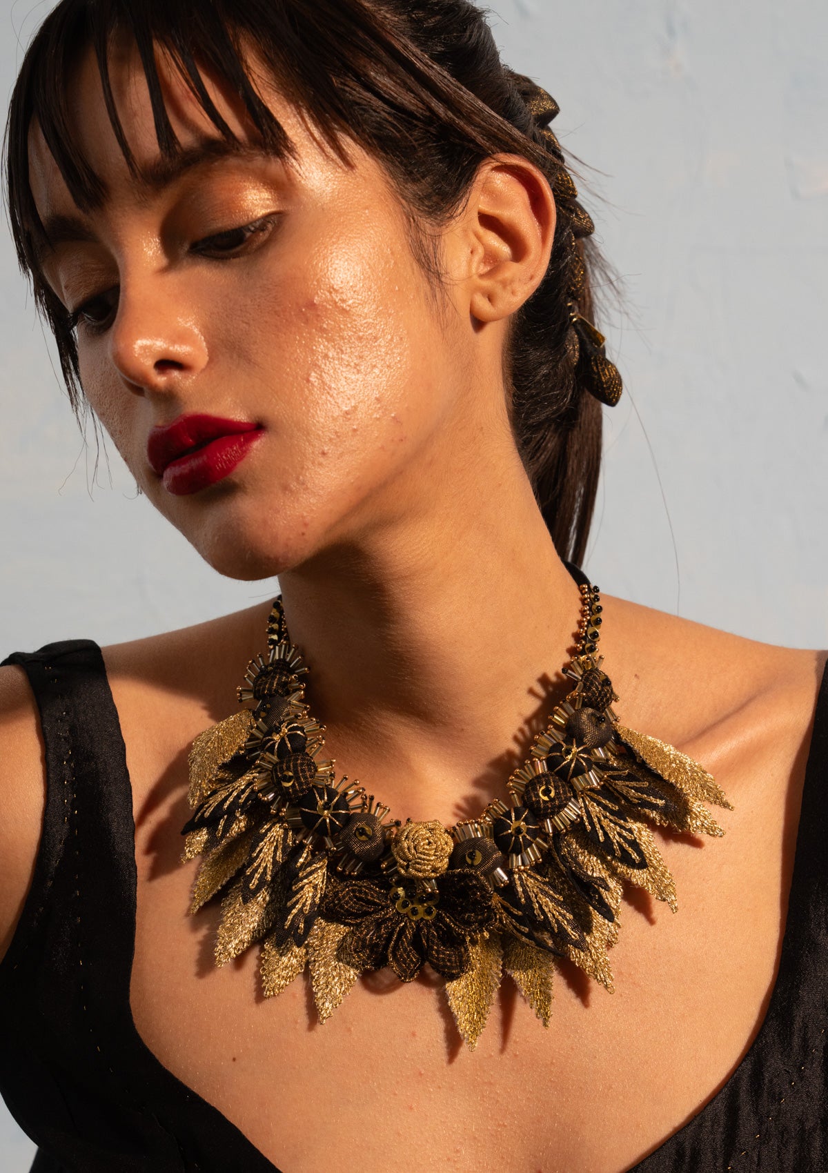 Tamasvani Floral Necklace