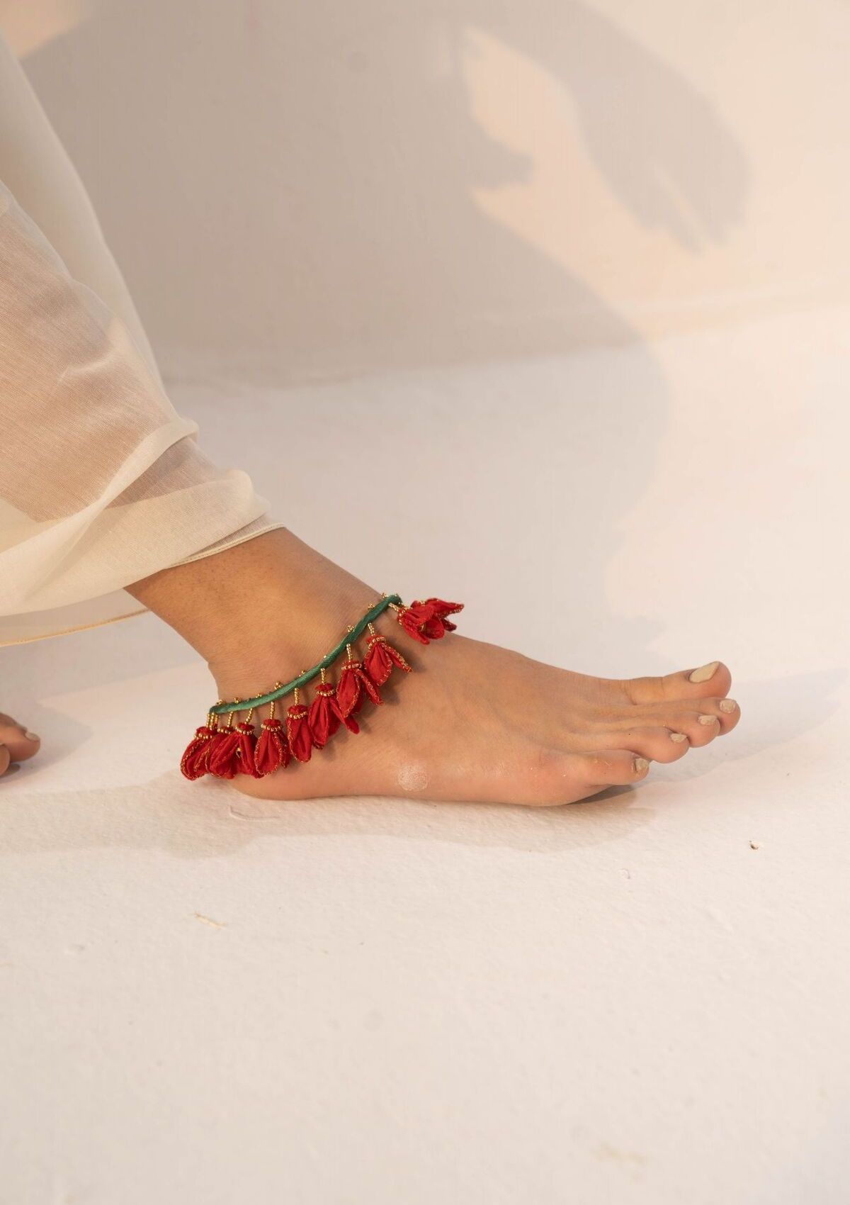 Kund Pushp Floral Anklets
