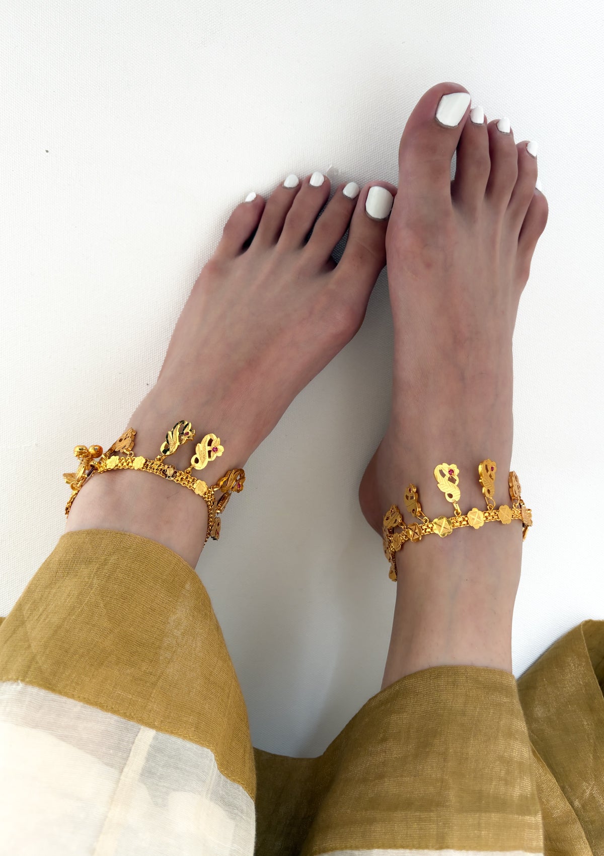 Khanta Gold Tone Silver Anklets