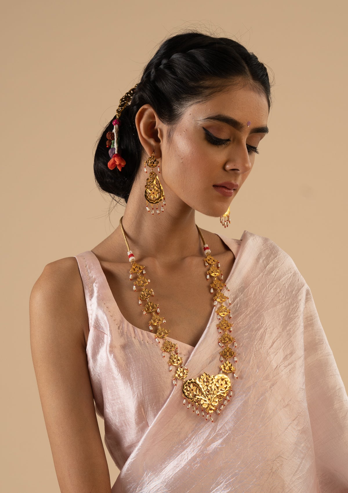 Mumtaz Gold Tone Silver Necklace & Earrings Set