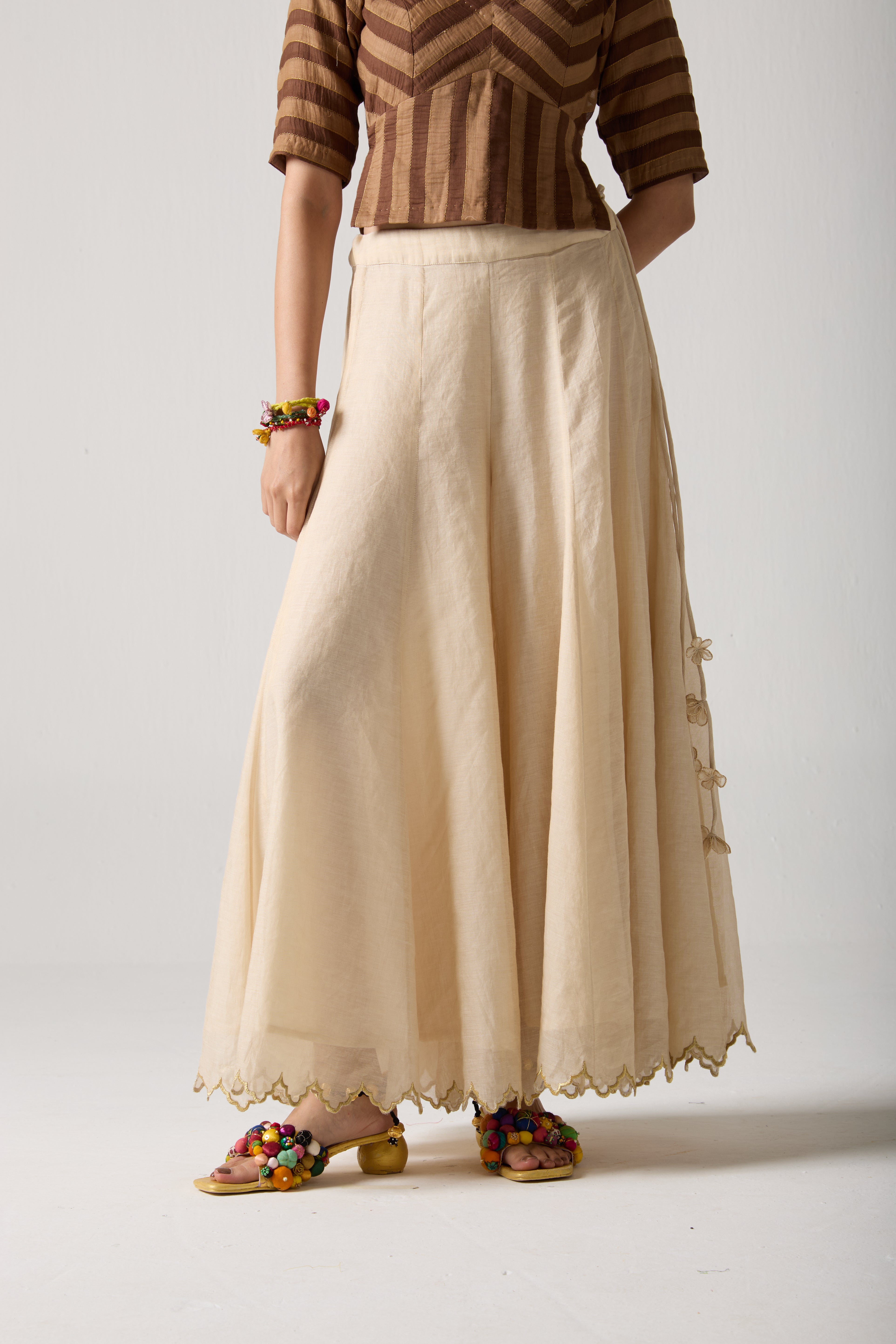 Leher Tissue Divider Skirt
