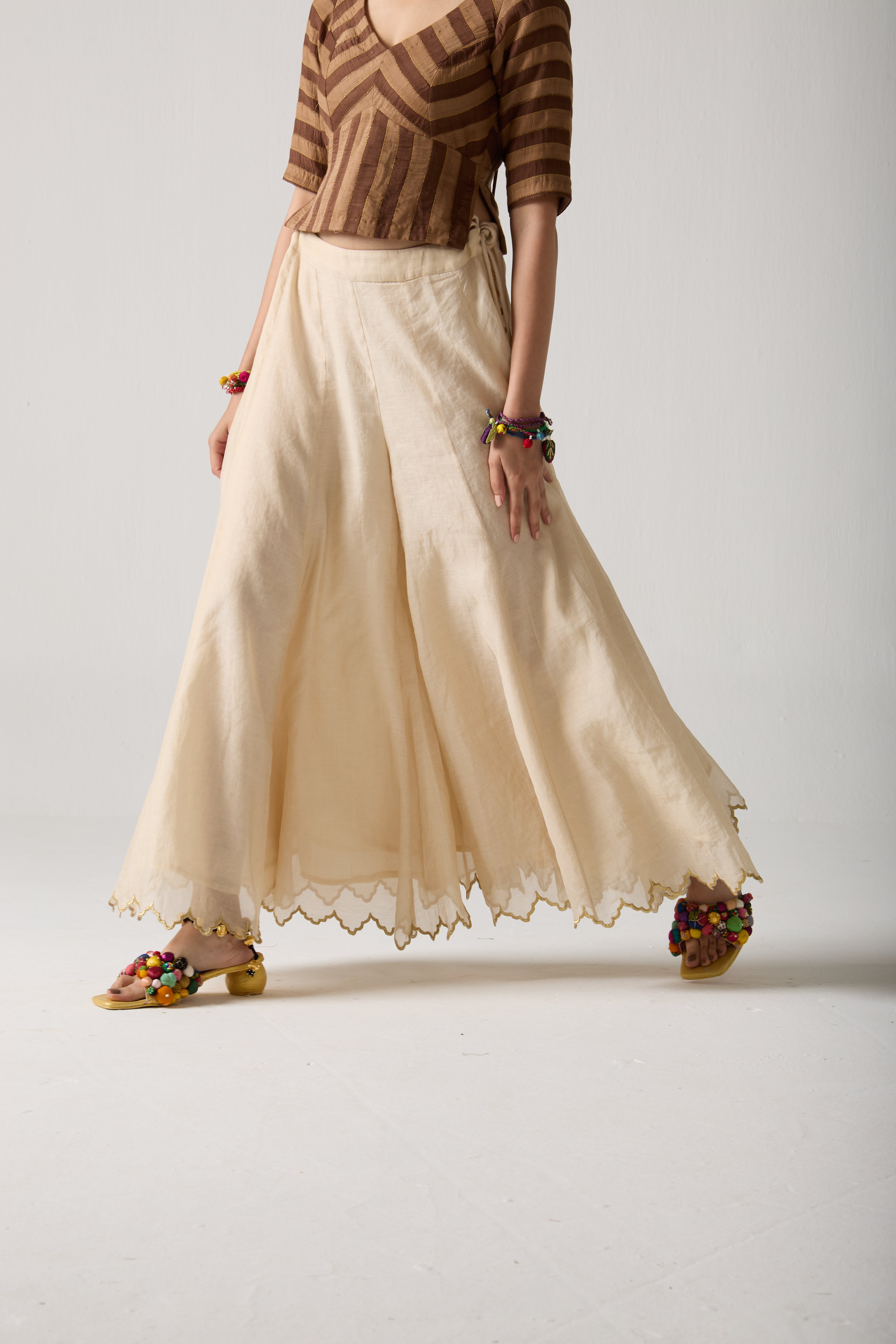 Leher Tissue Divider Skirt