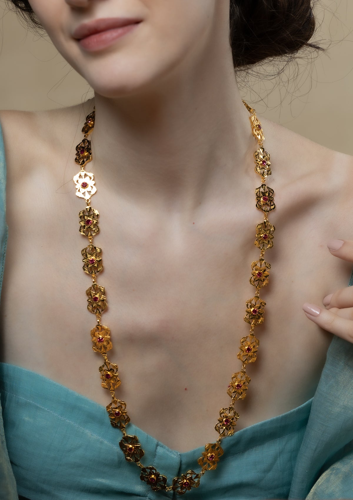 Sarika Gold Tone Silver Necklace