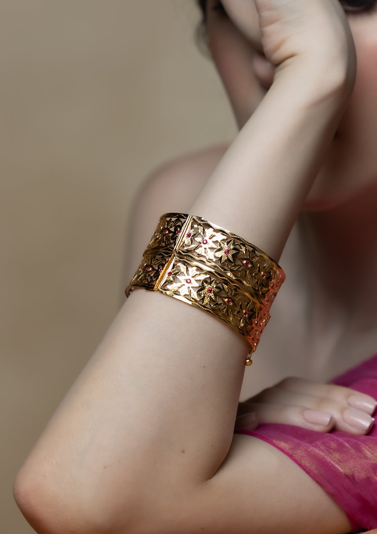 Kanika Gold Tone Silver Bangle