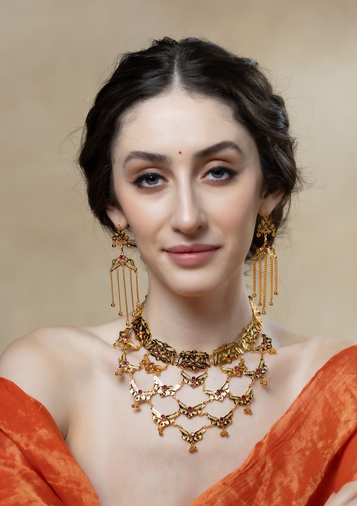 Sarita Gold Tone Silver Necklace & Earrings Set