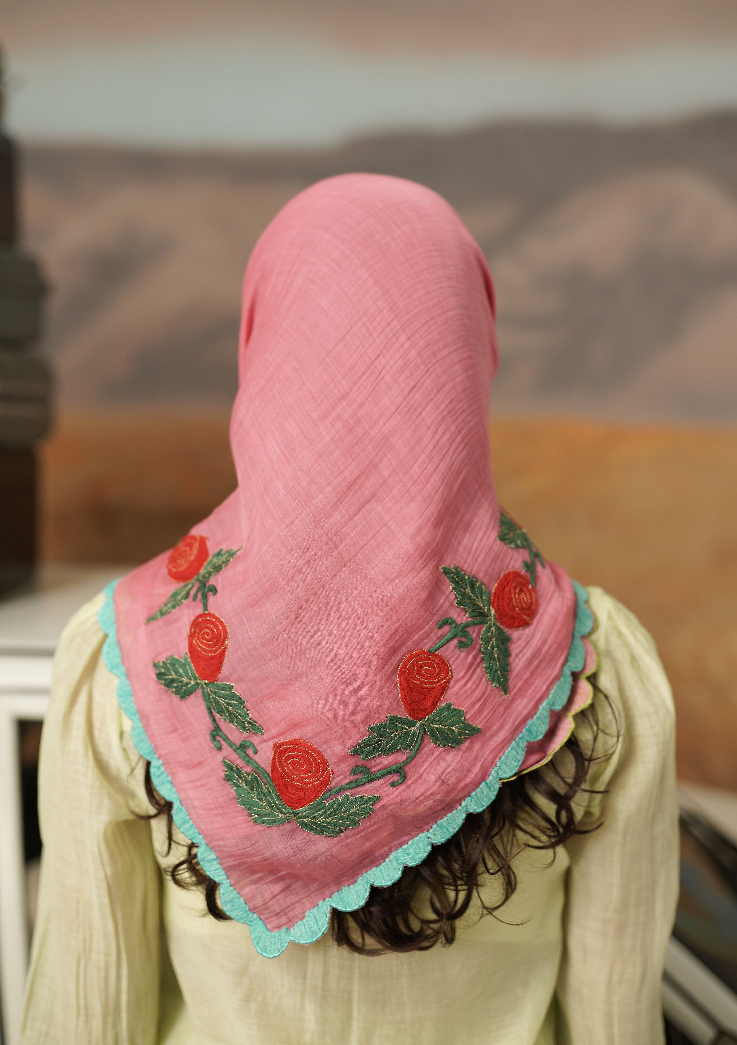 Rose Rambles Scarf