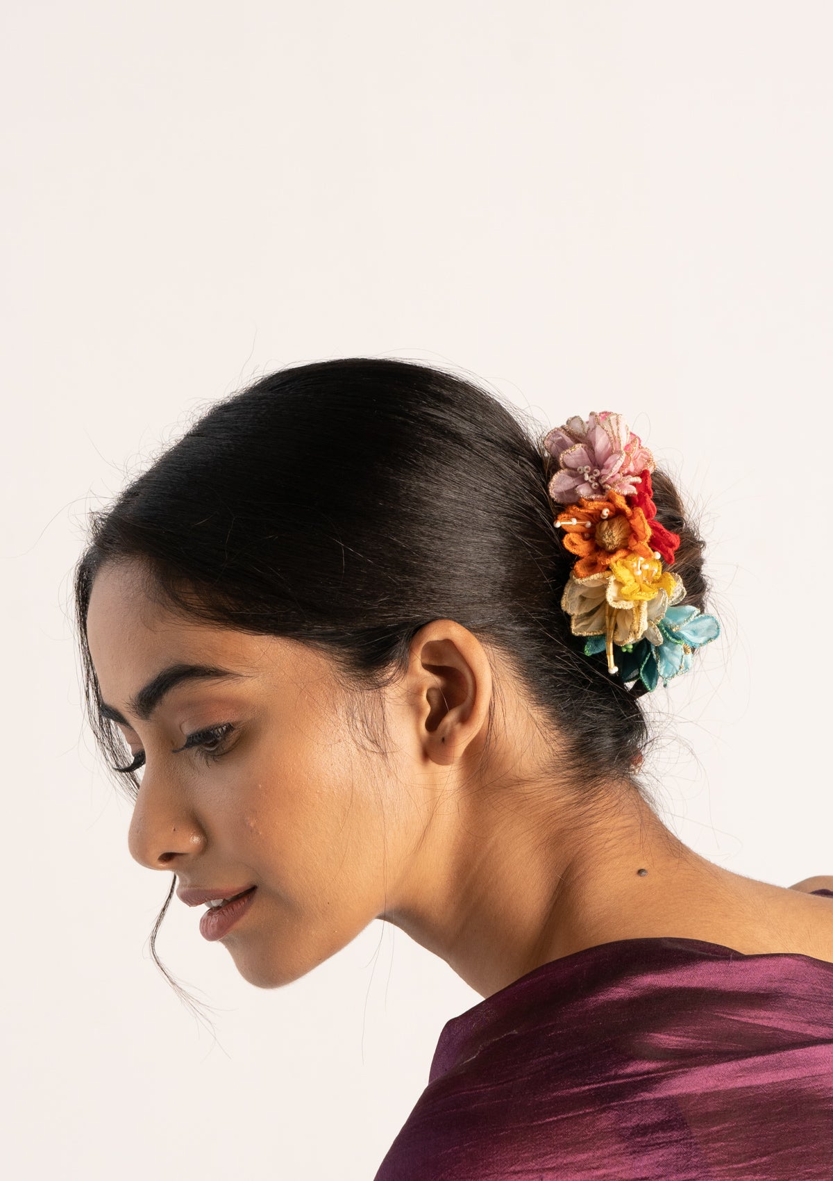 Oda Floral Textile Gajra