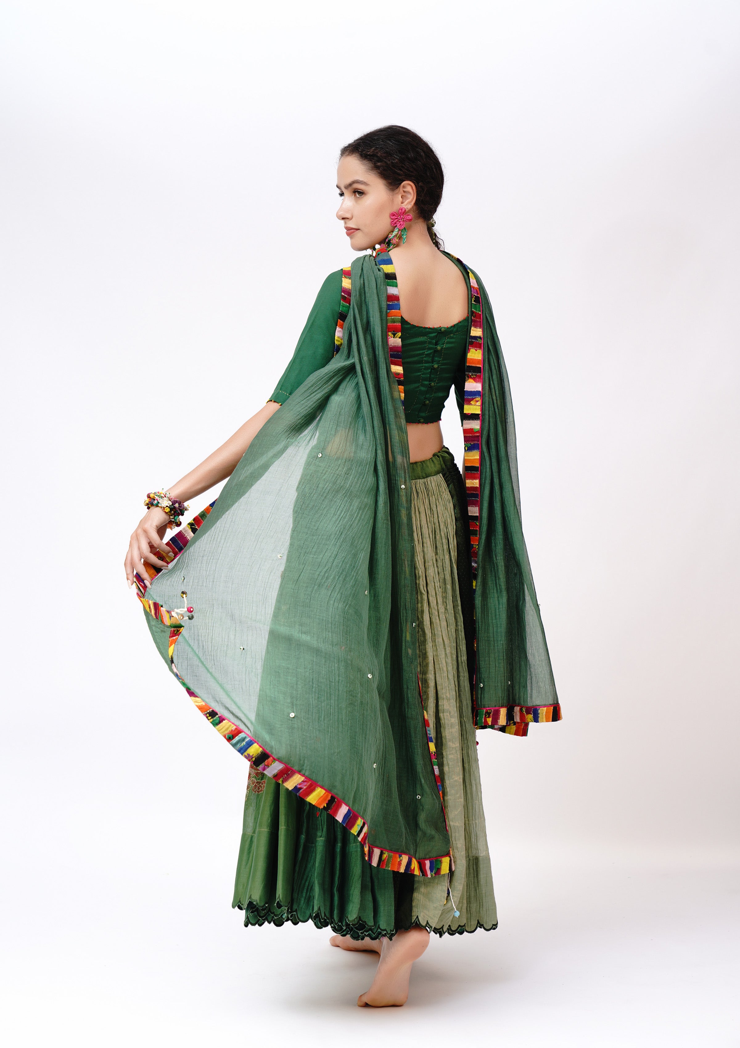 Phudki Patti Dupatta