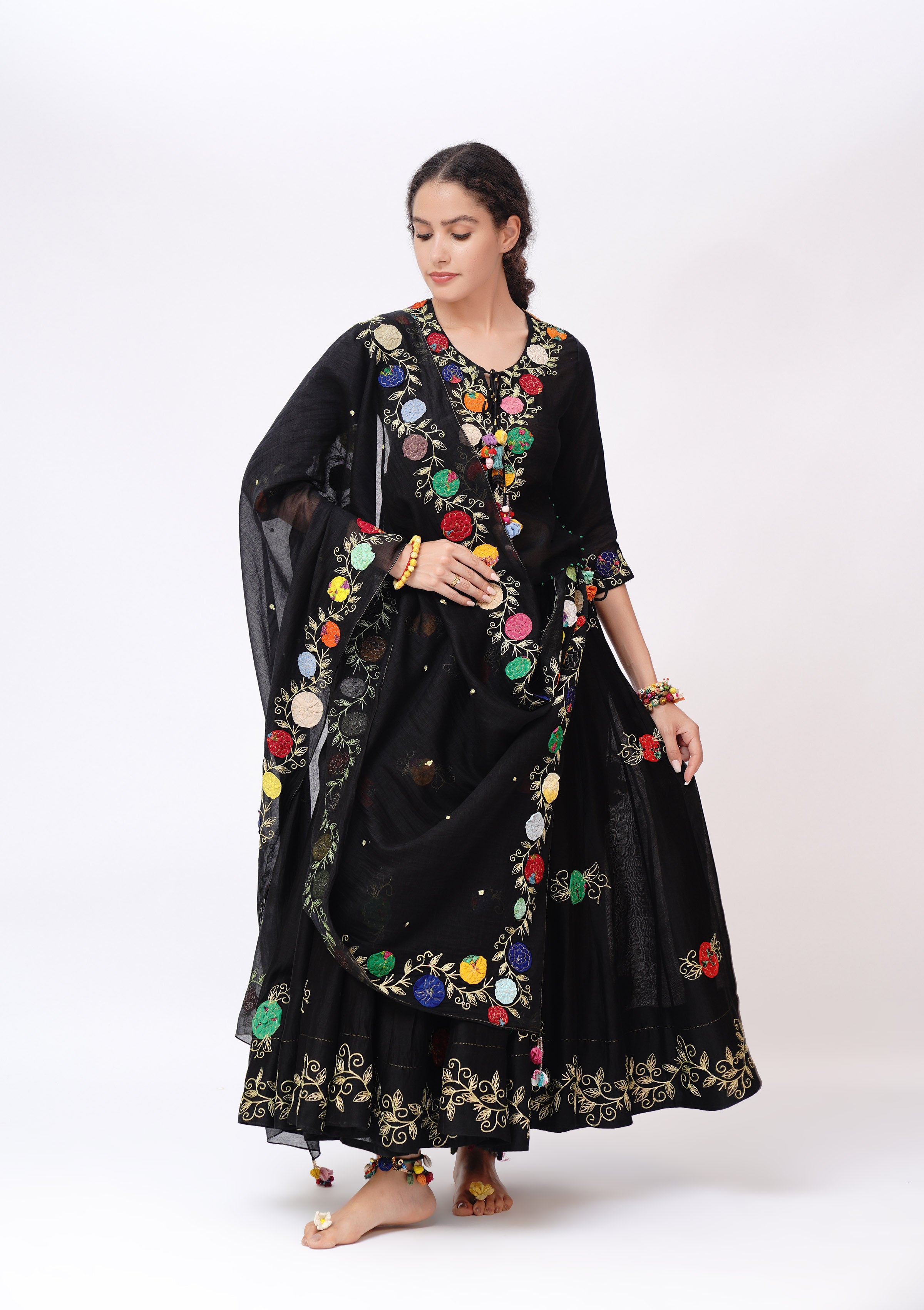 Meghrani Ghagra, Choli & Dupatta Set