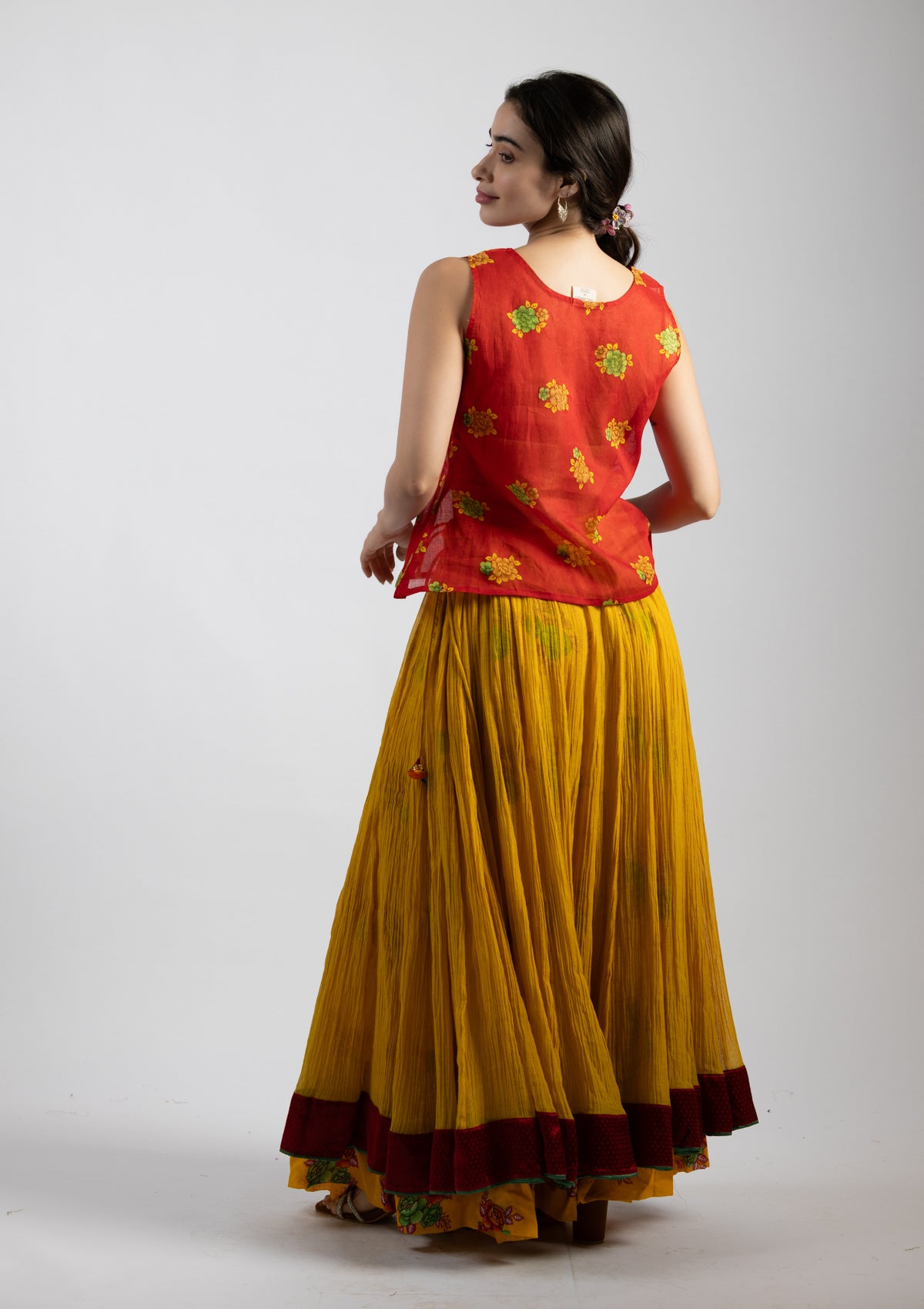 Red Beauty Cotton Top - Size Small