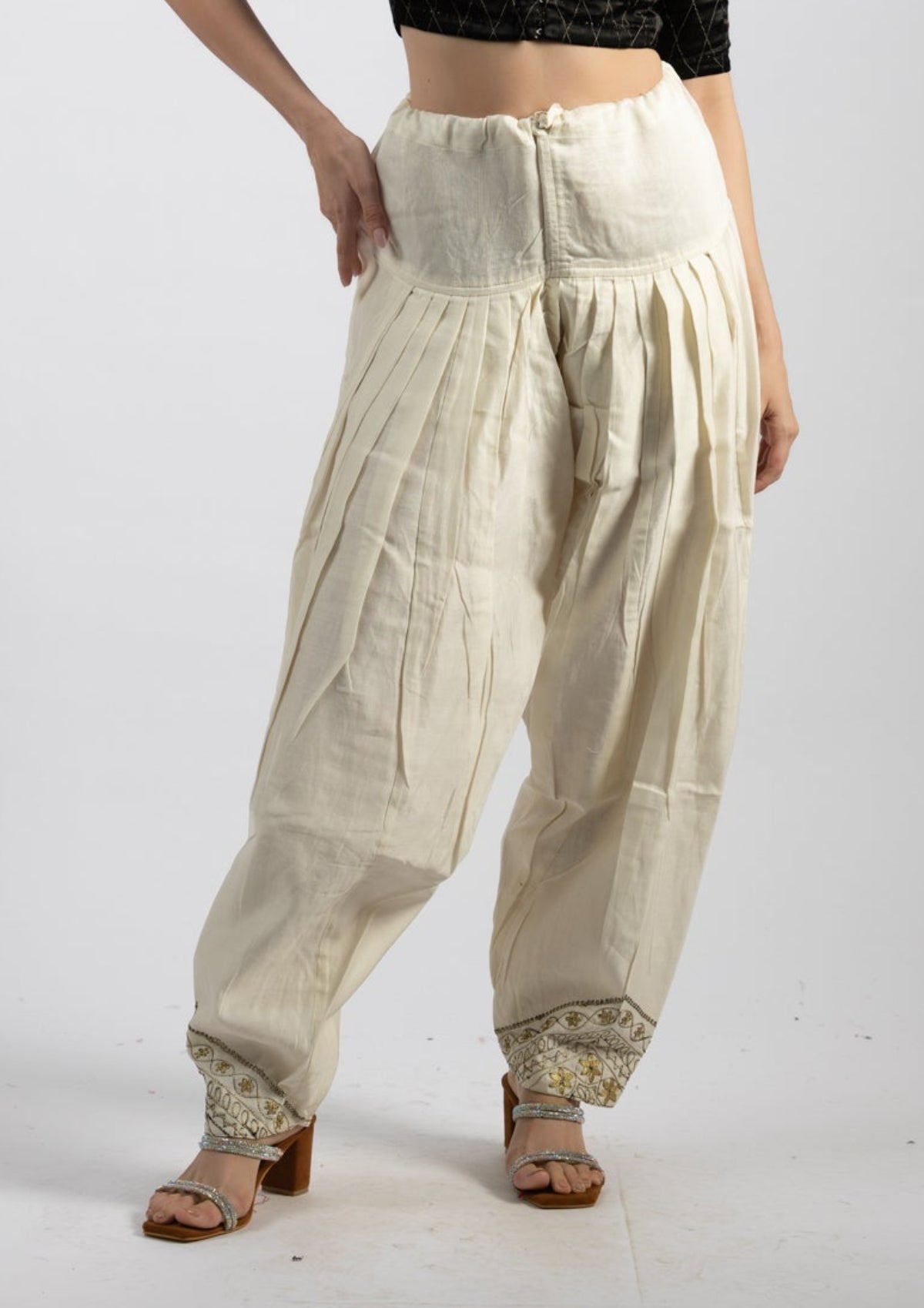 Snowline Chanderi Bottoms - Size Extra Large