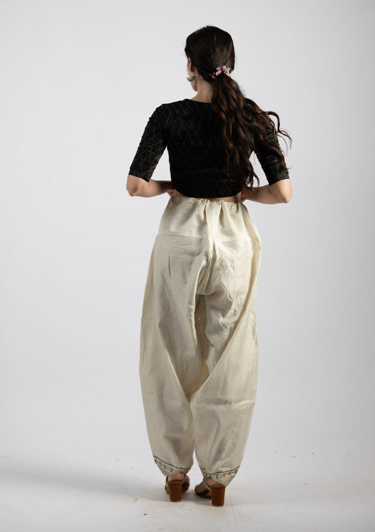 Snowline Chanderi Bottoms - Size Extra Large