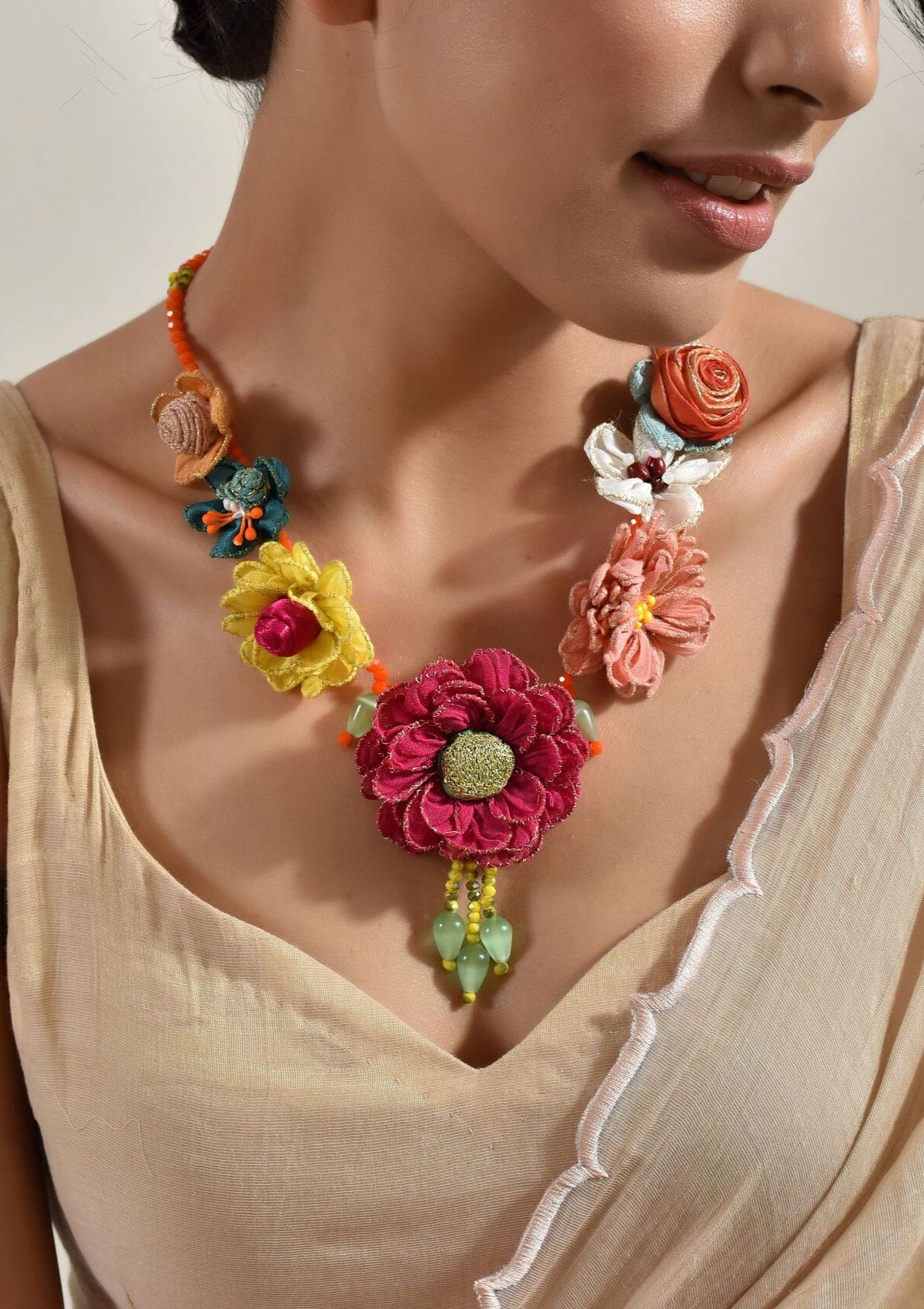 Shimeka Multi Color Floral Necklace