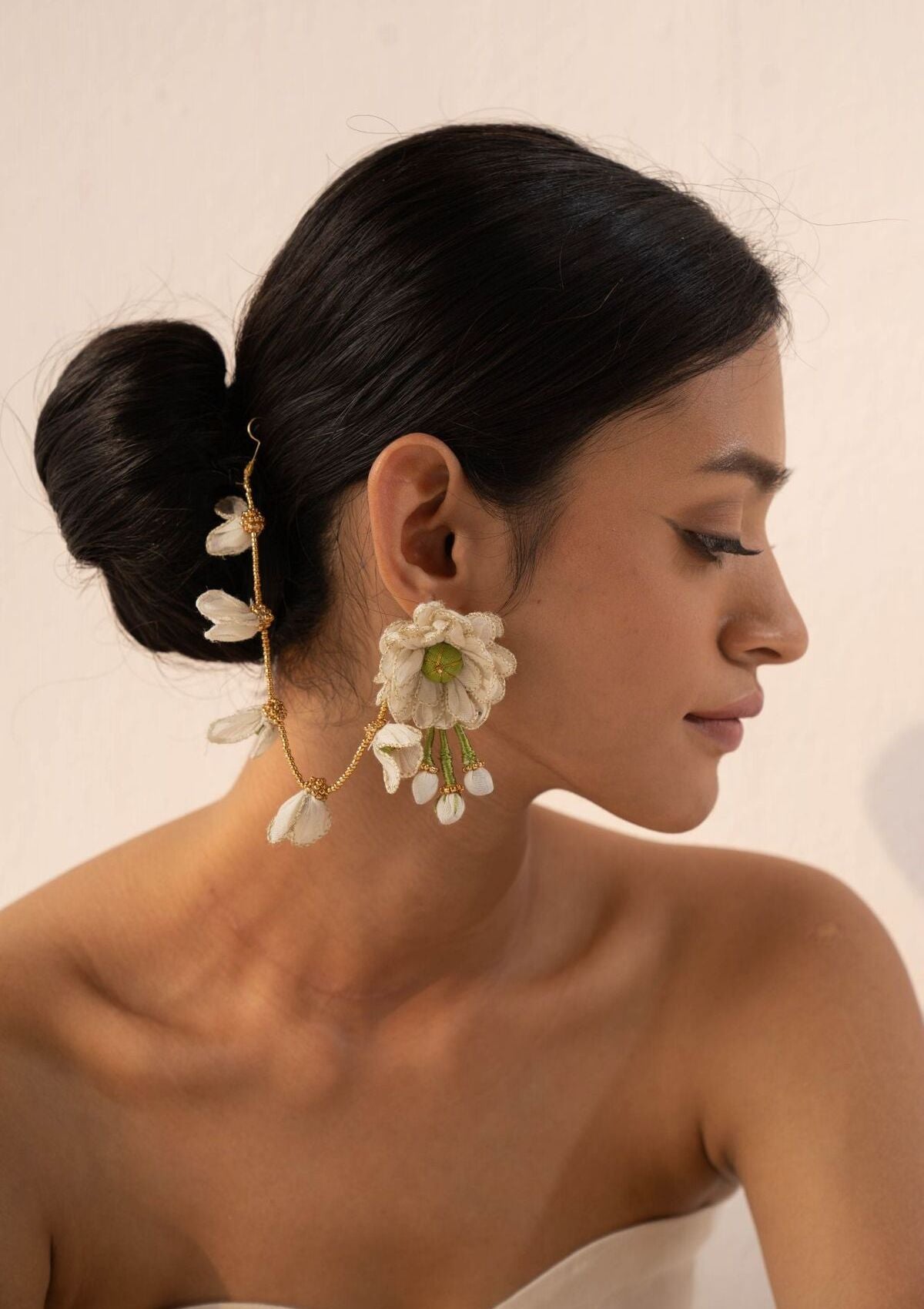 Siroi Floral Earrings