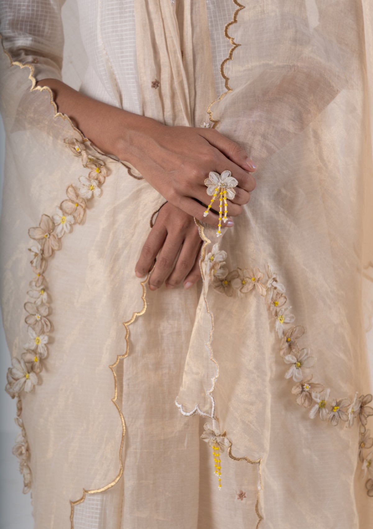 Vann Ivory Tissue Stole