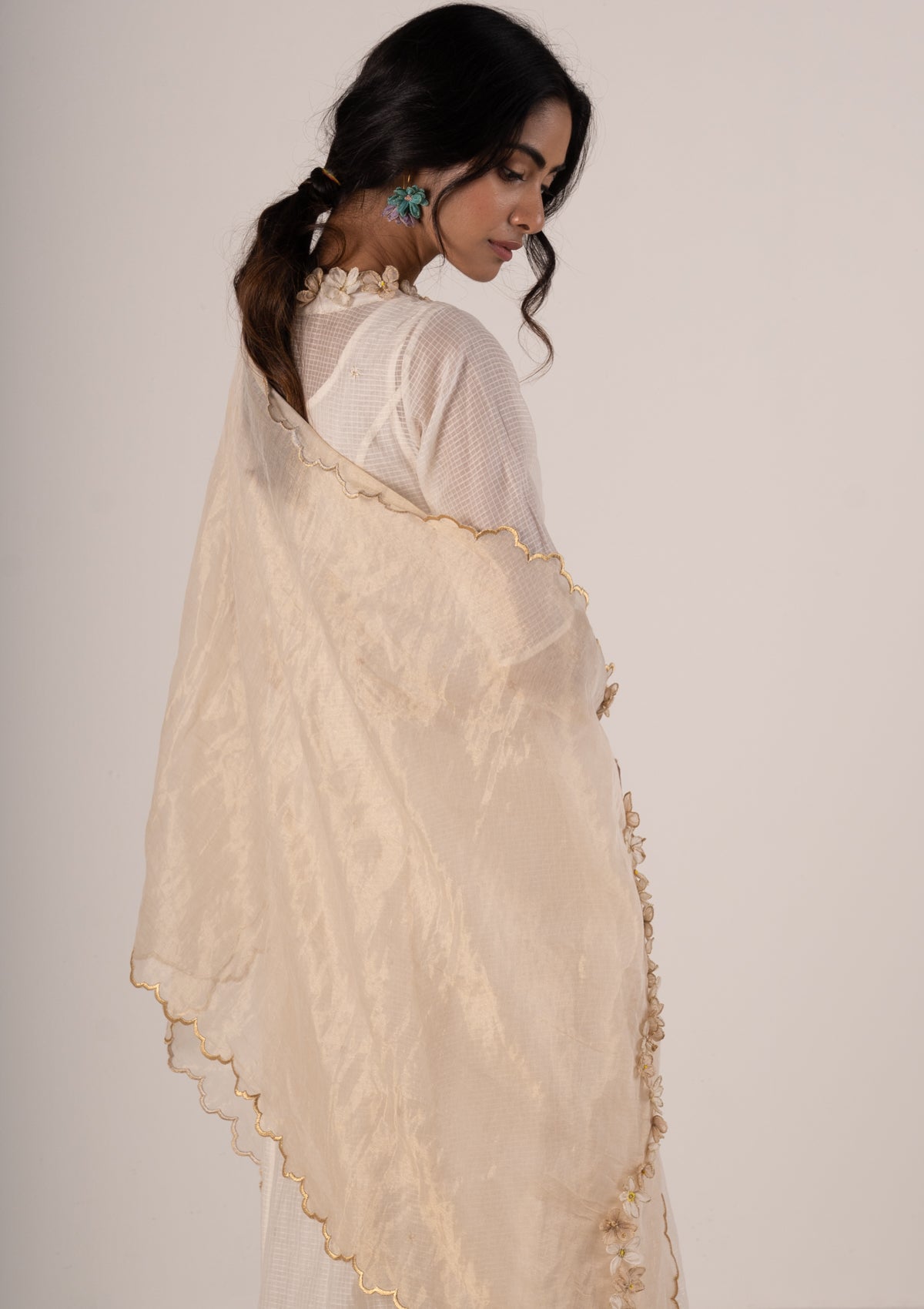 Vann Ivory Tissue Stole