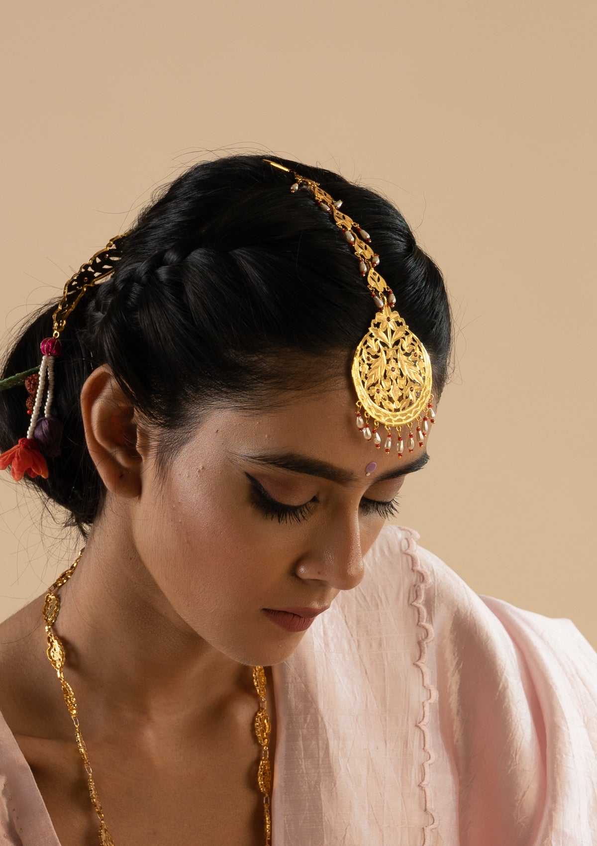 Waheeda Gold Tone Silver Mangtikka