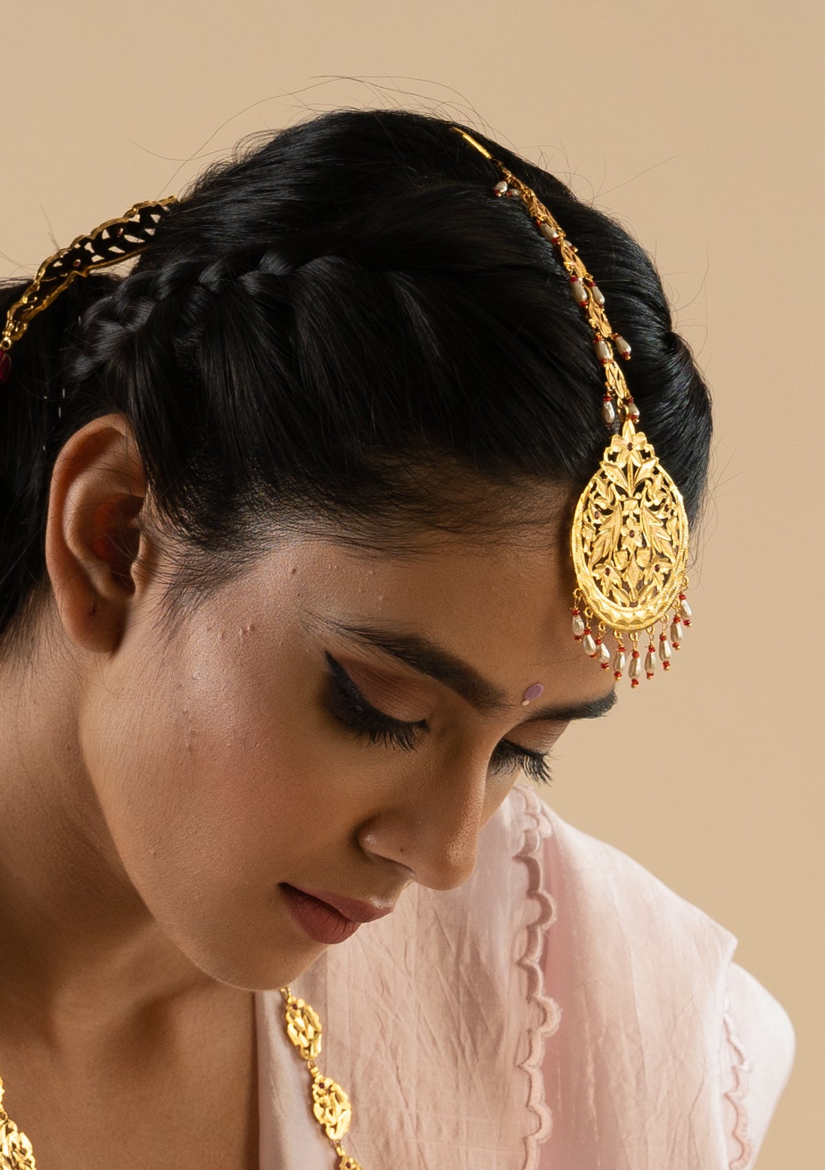 Waheeda Gold Tone Silver Mangtikka