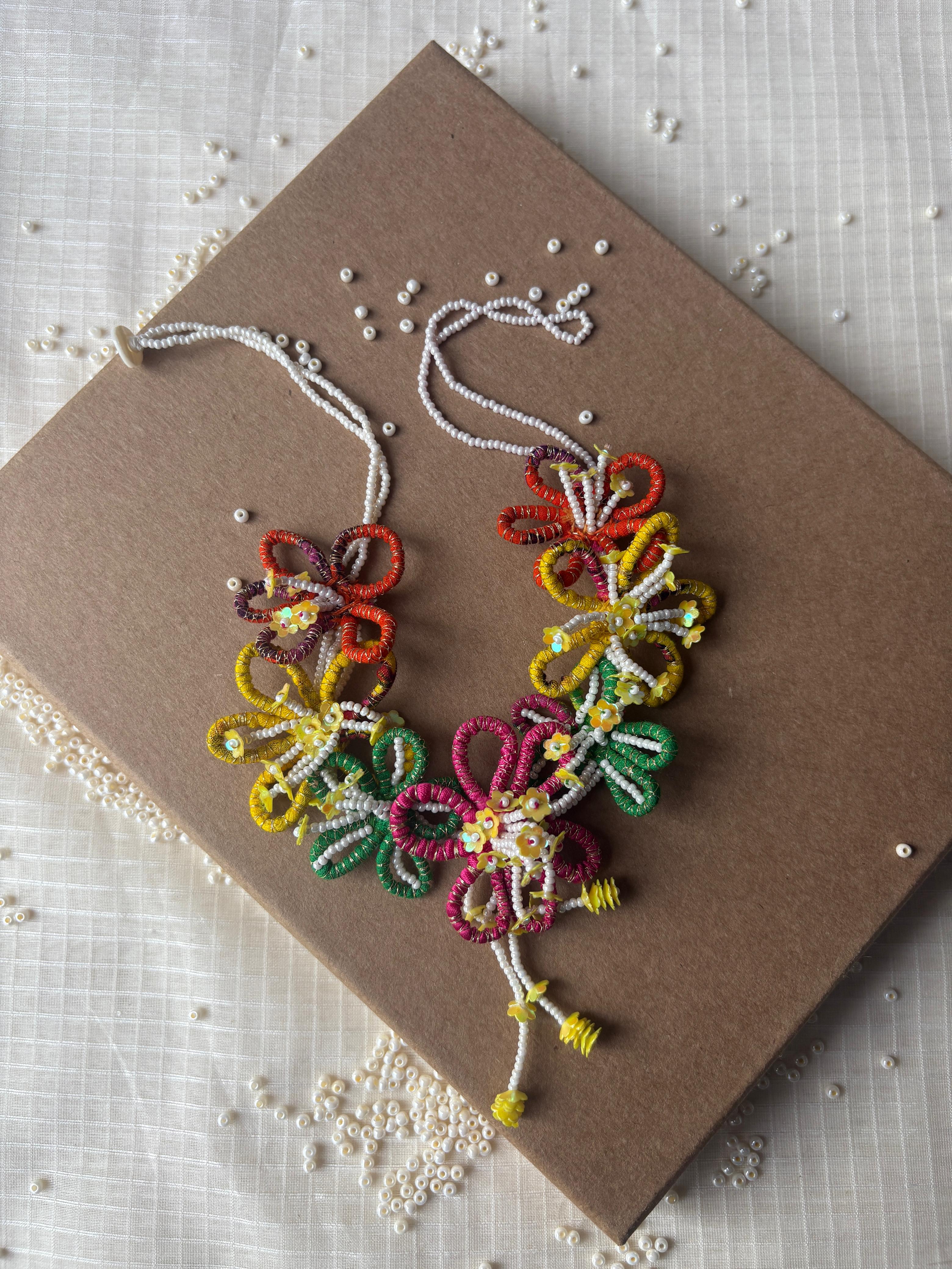 Elaria Floral Necklace & Earrings Set