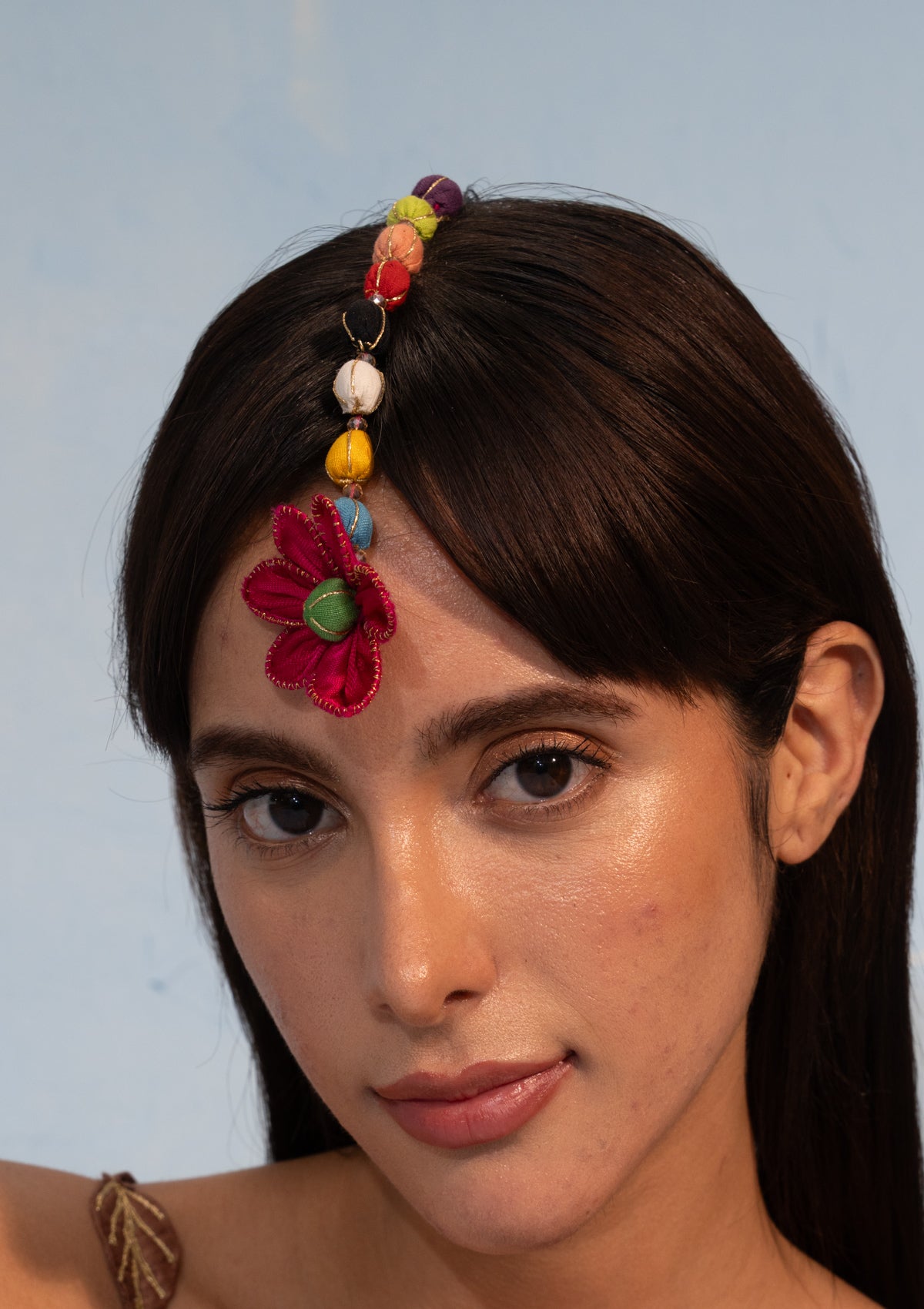 Satrangi Floral Mangtikka