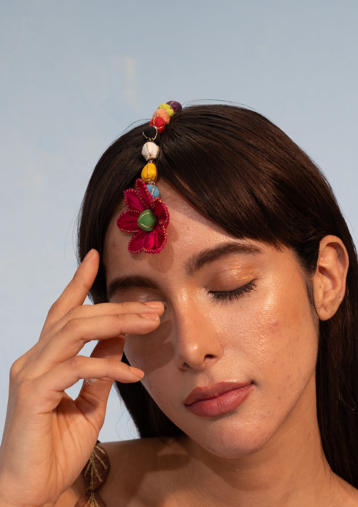 Satrangi Floral Mangtikka