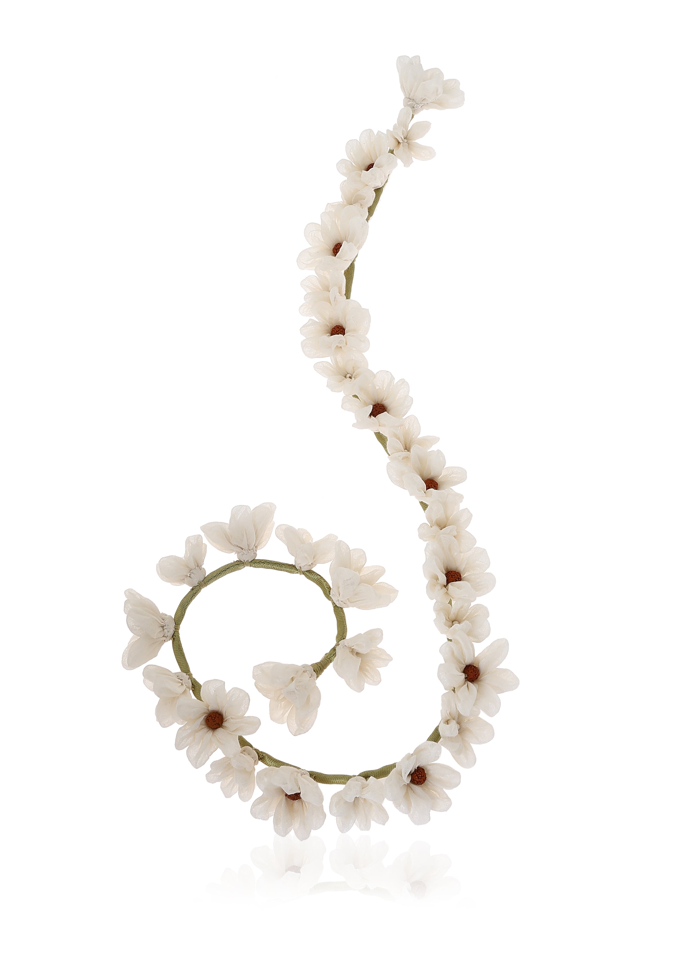 Sarangi White Flower Hair Accessory