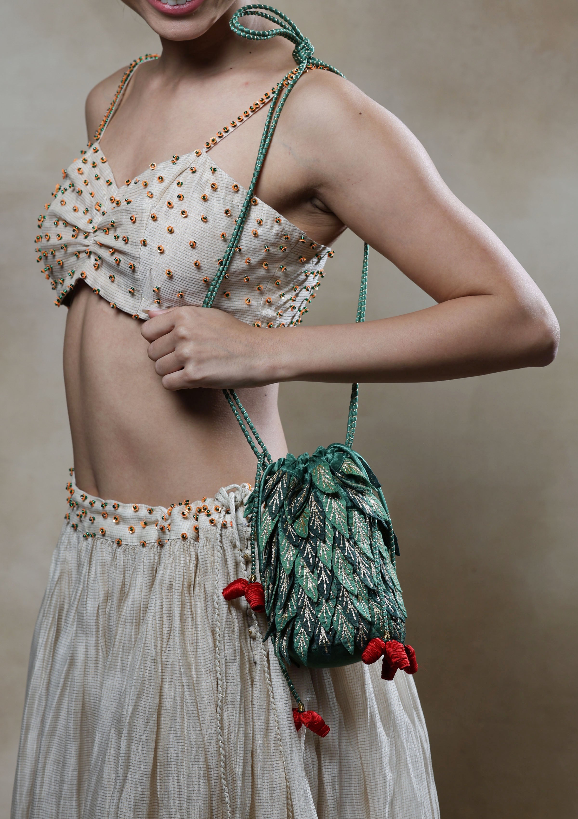 Khajoori Leafy Bag