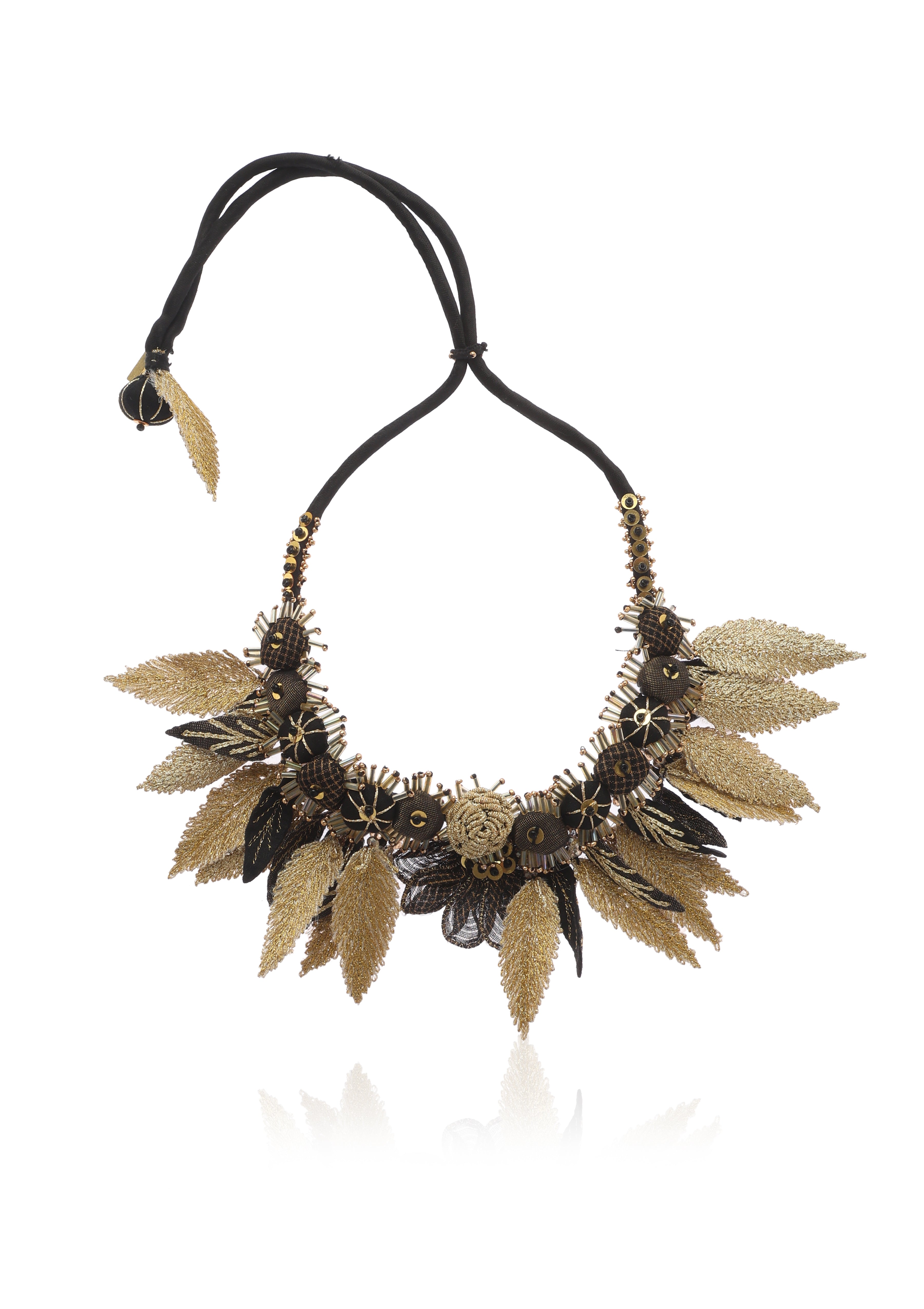 Tamasvani Floral Necklace