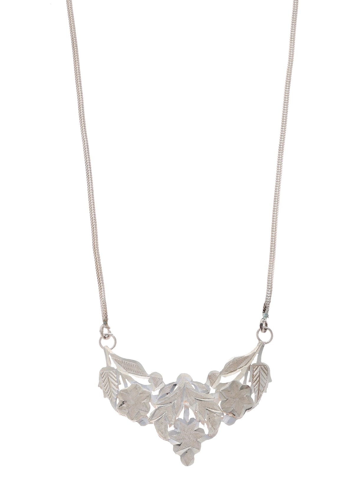 Indu Silver Necklace