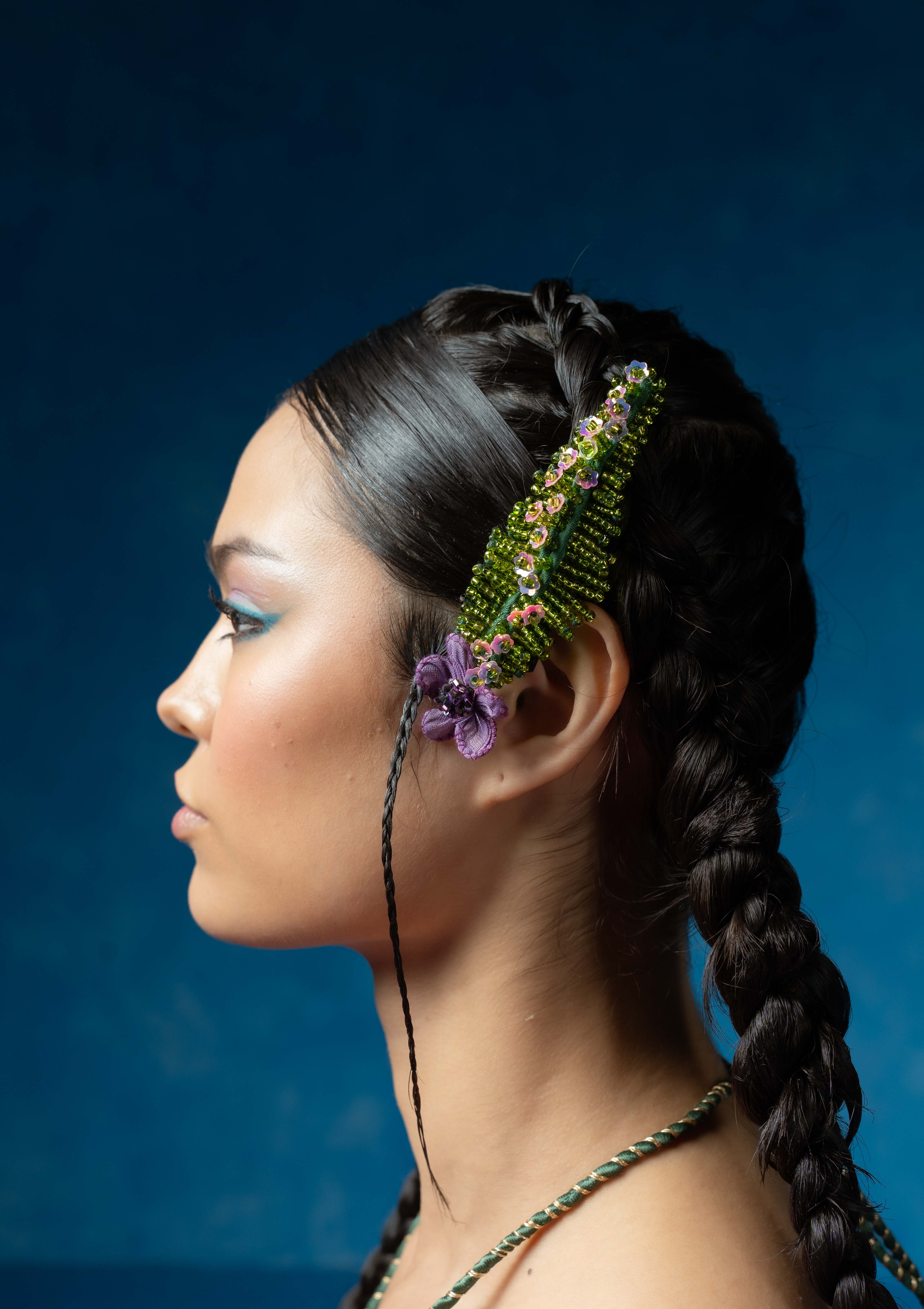 Suggha Floral Clip