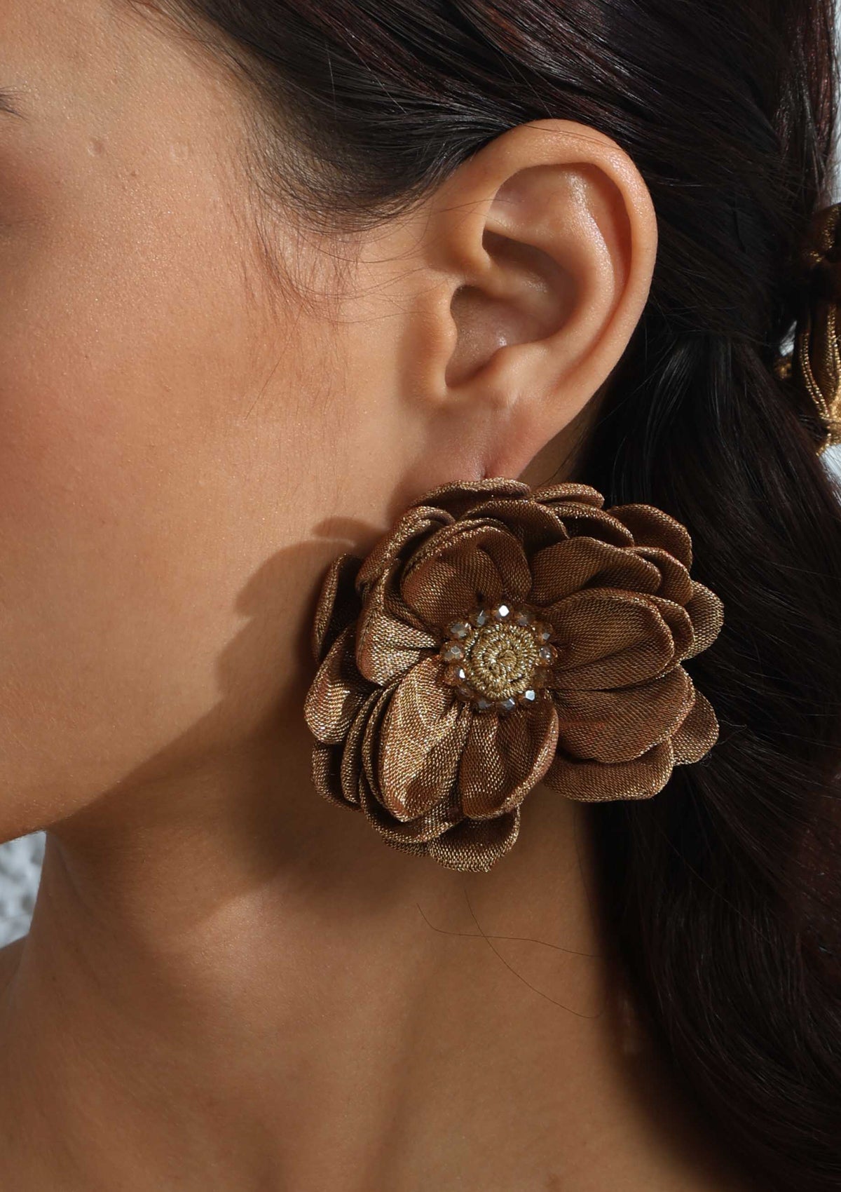 Medalia Floral Earrings