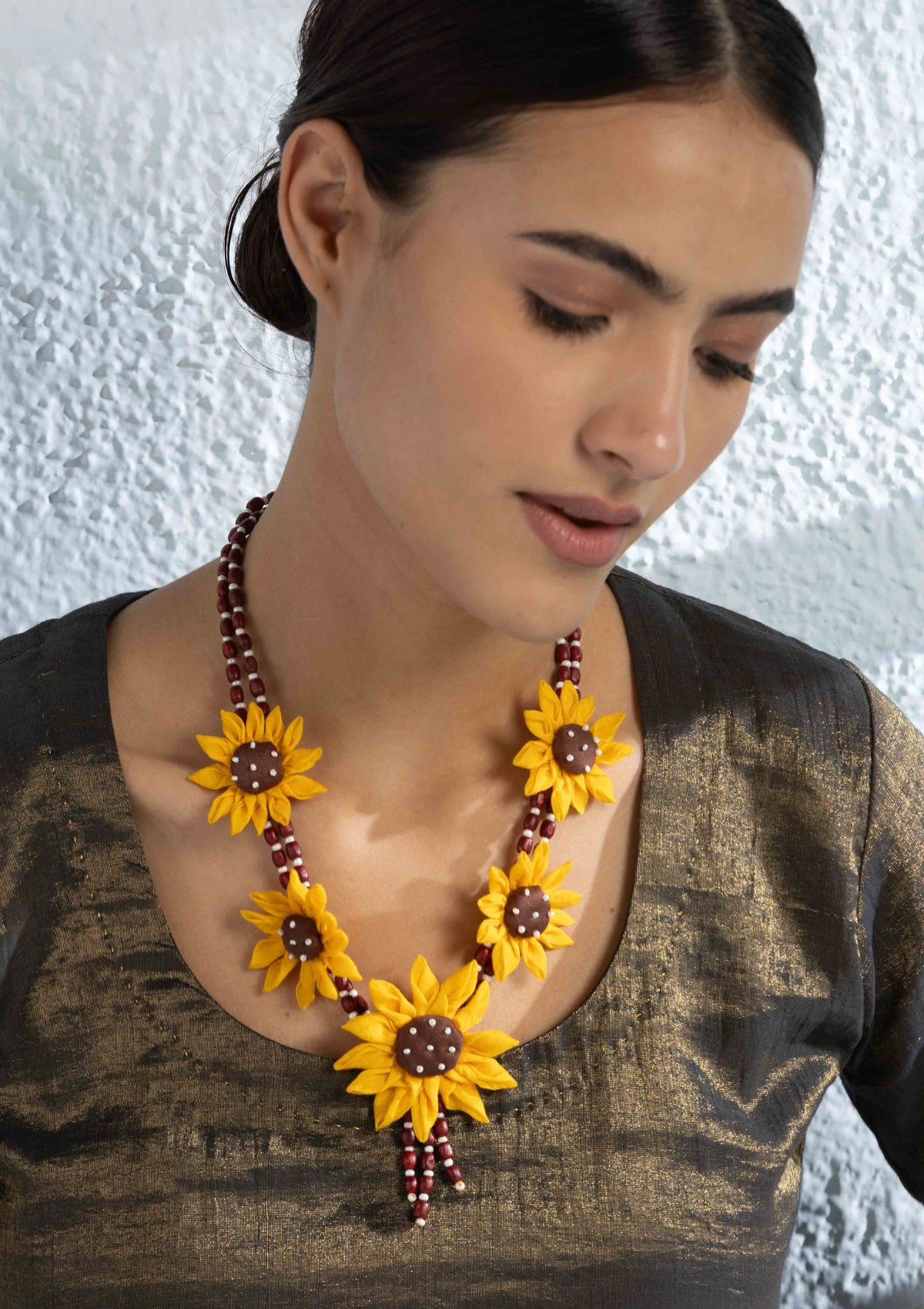 Mukhi Floral Necklace