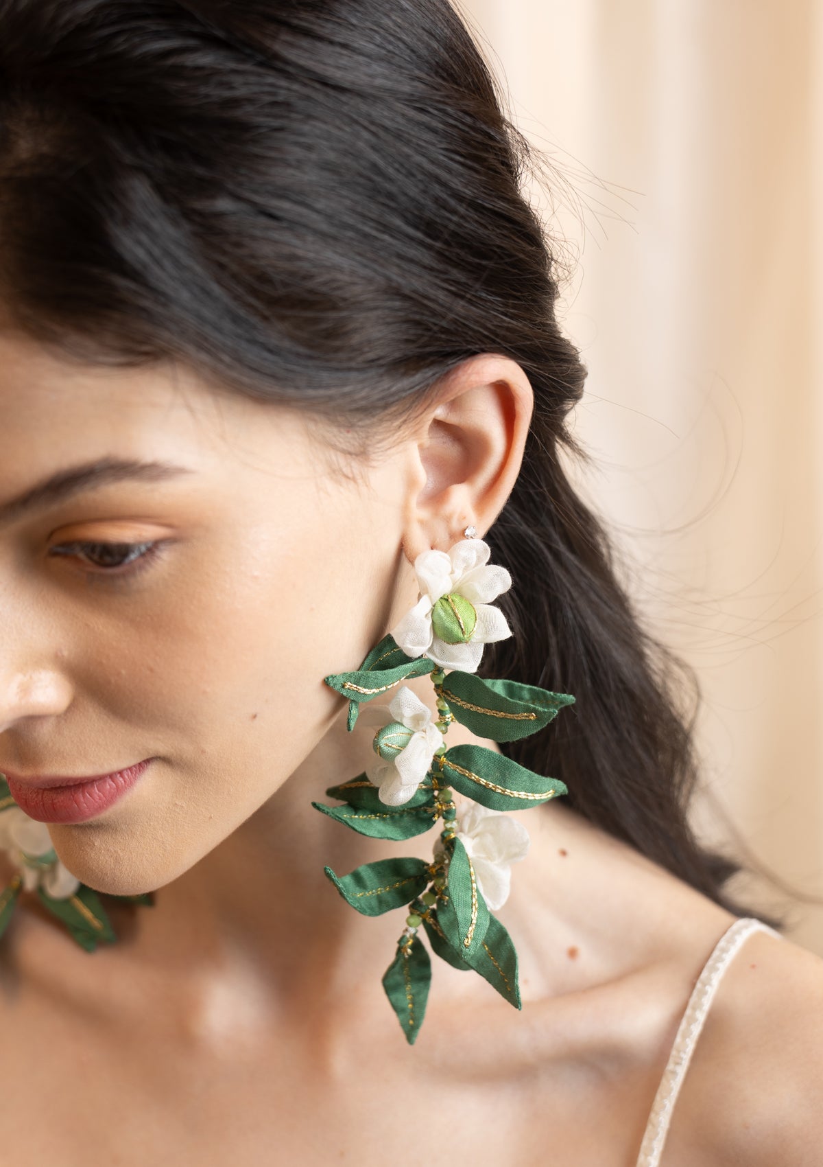 Bel White Floral Earrings