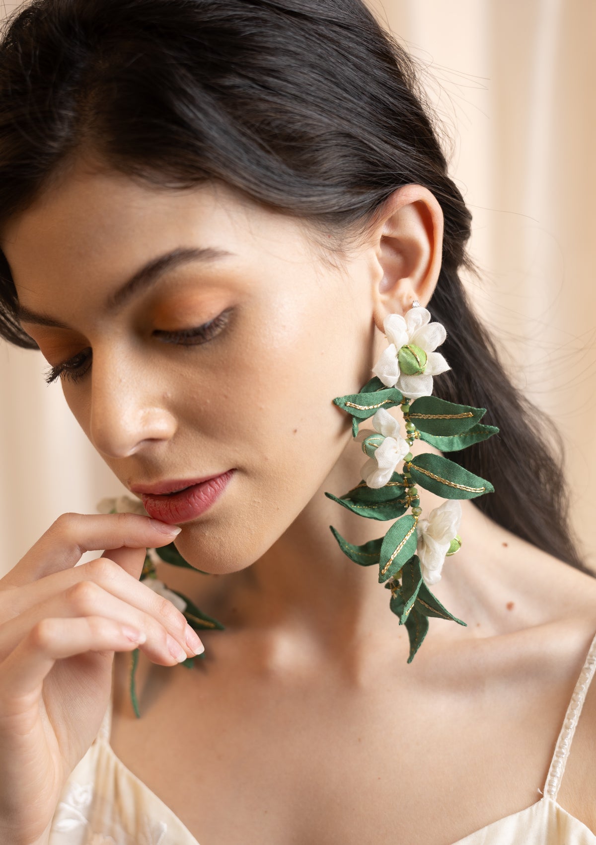 Bel White Floral Earrings