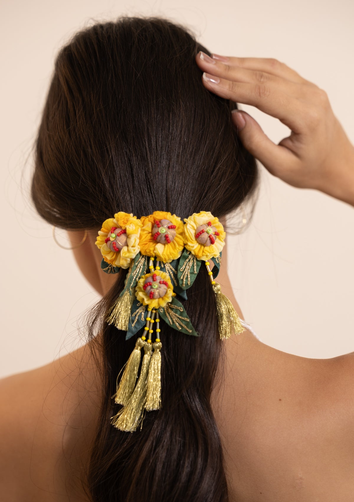 Daisy Floral Clip