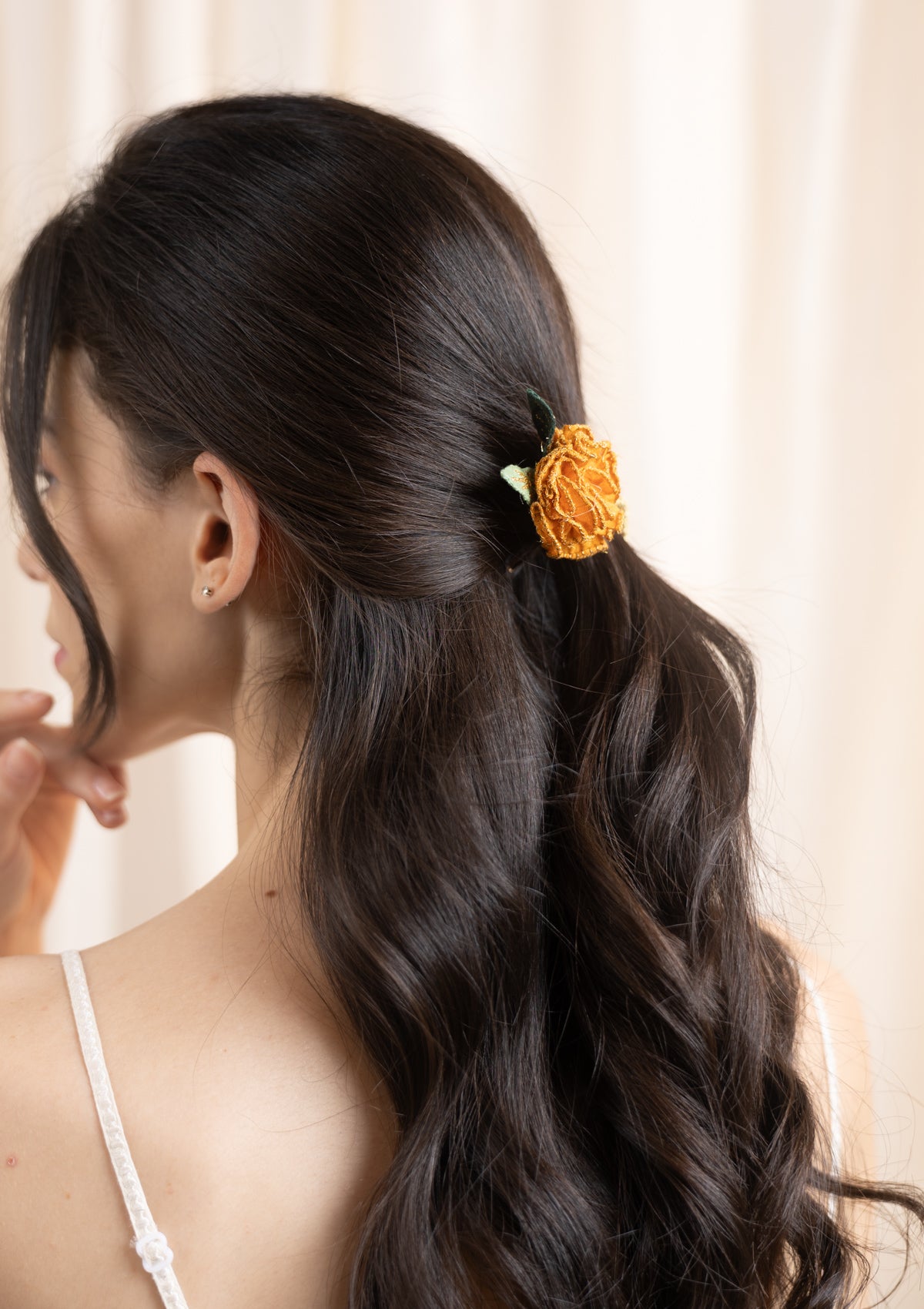 Genda Floral Comb Clip