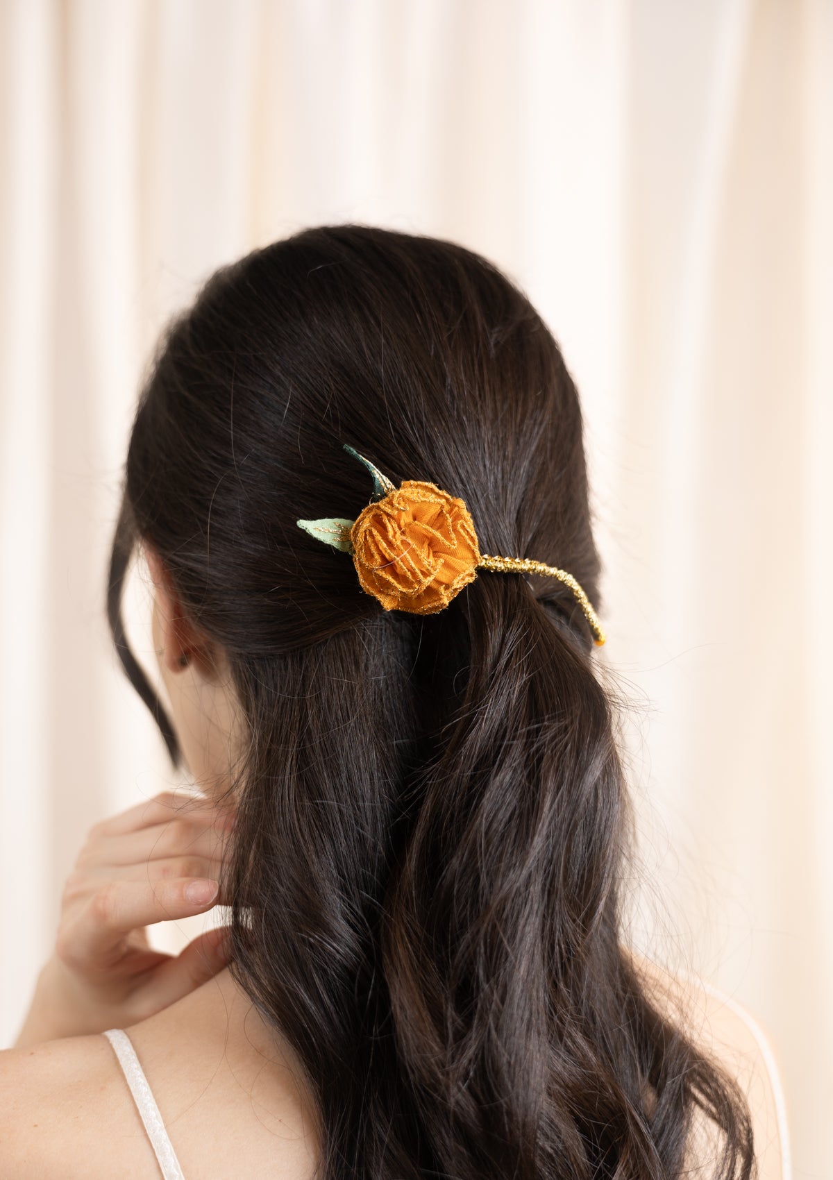 Genda Floral Comb Clip